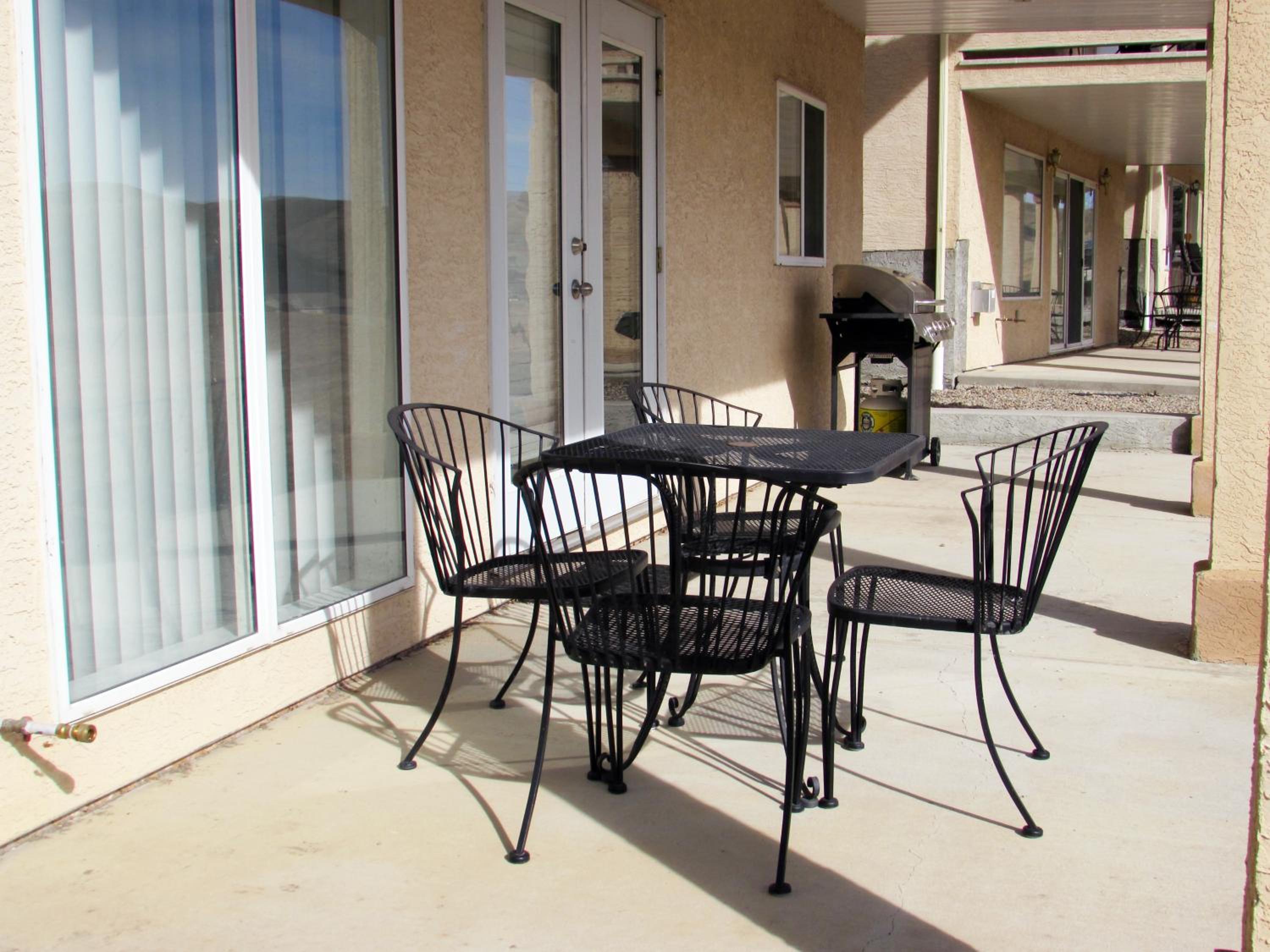 Paradise Canyon Golf Resort - Signature Condo 380