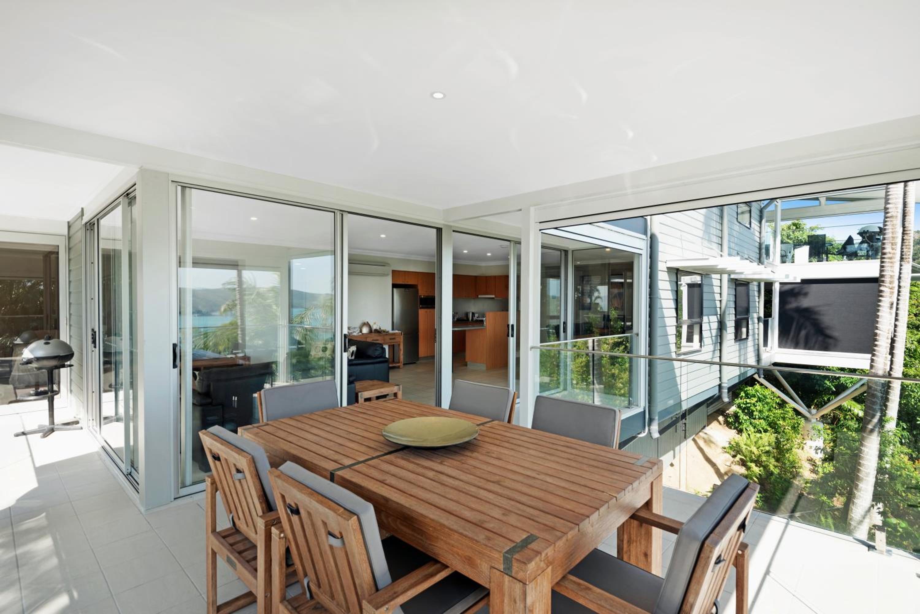Oasis Apartments on Hamilton Island by HIHA