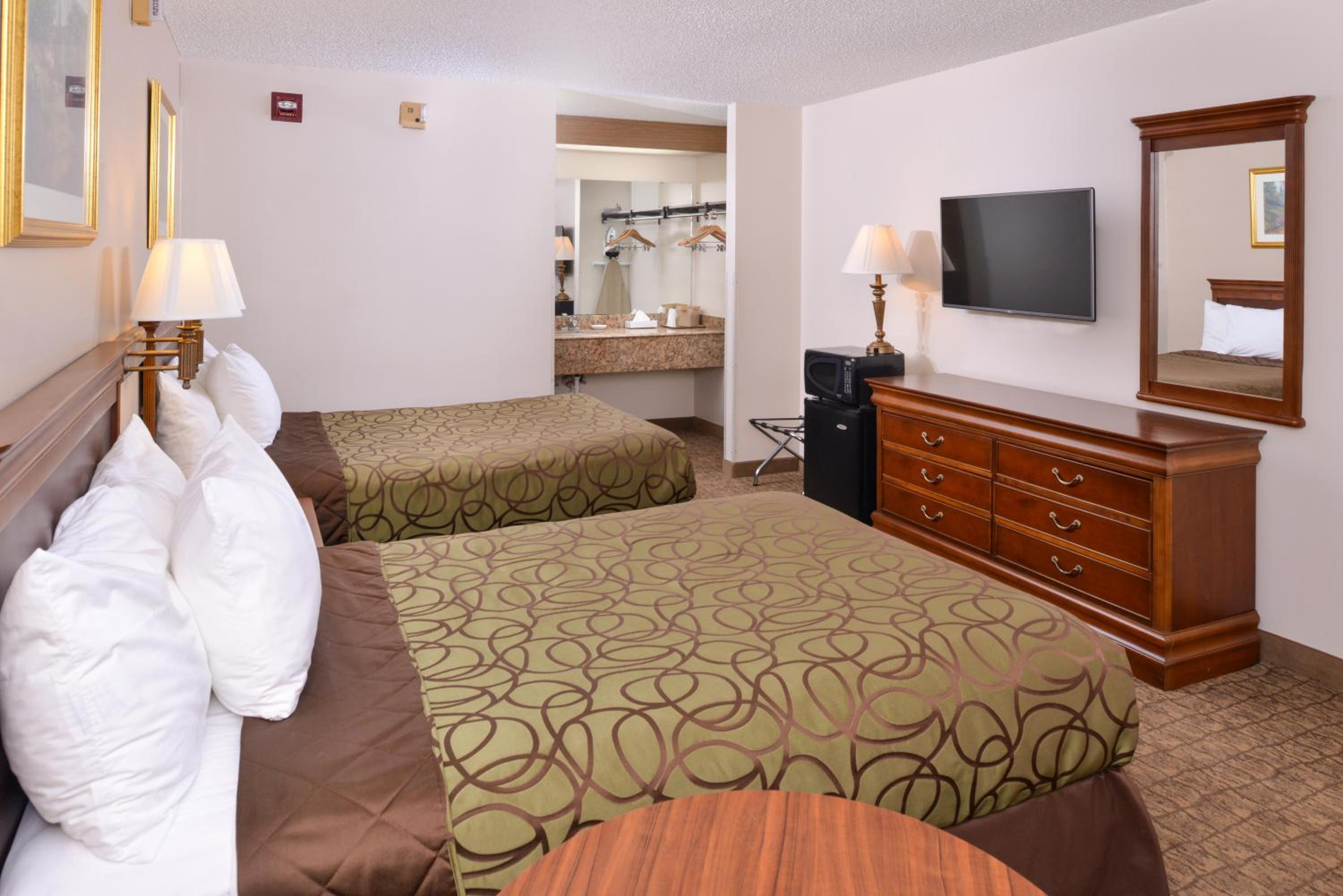 Briarwood Inn Of Geneva