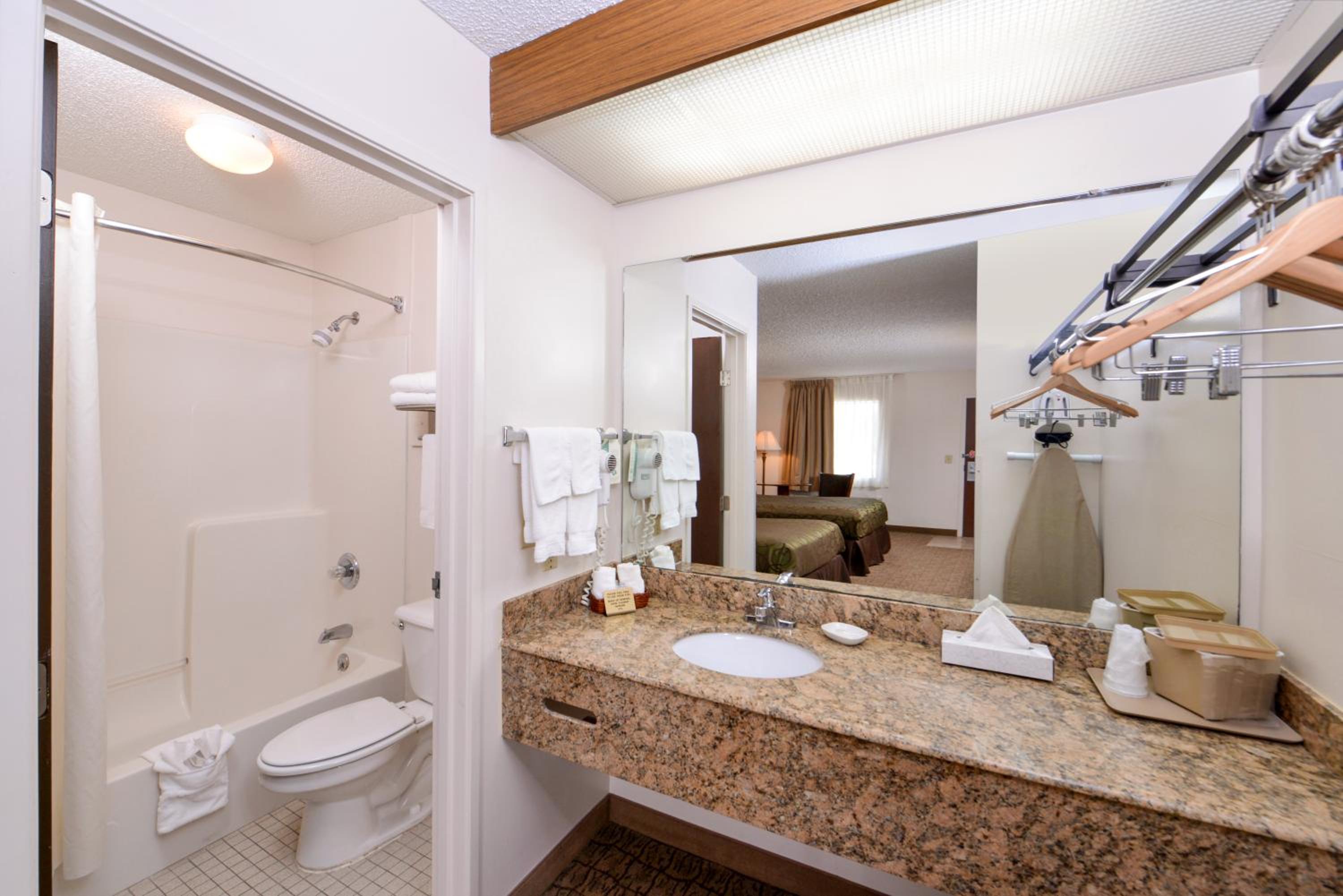 Briarwood Inn Of Geneva