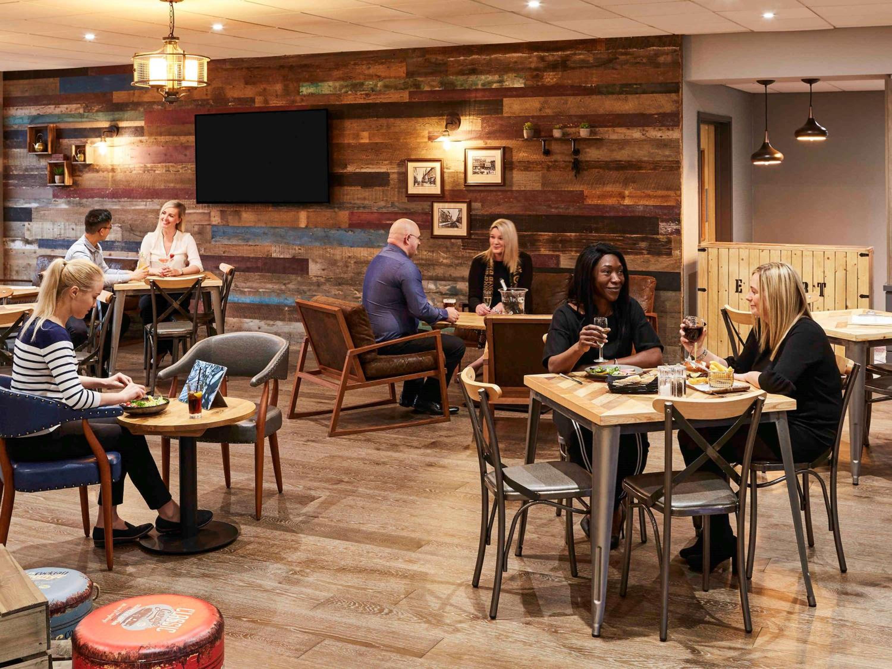 Wolverhampton Vacations - Novotel Wolverhampton City Centre - Property Image 25