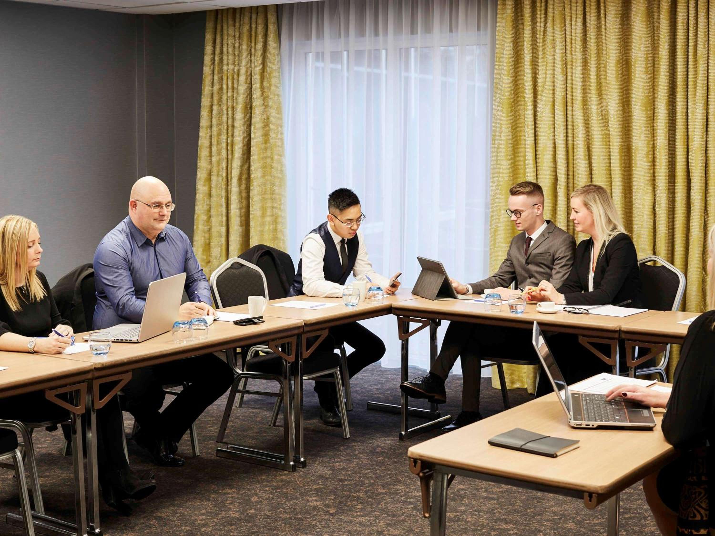 Wolverhampton Vacations - Novotel Wolverhampton City Centre - Property Image 8