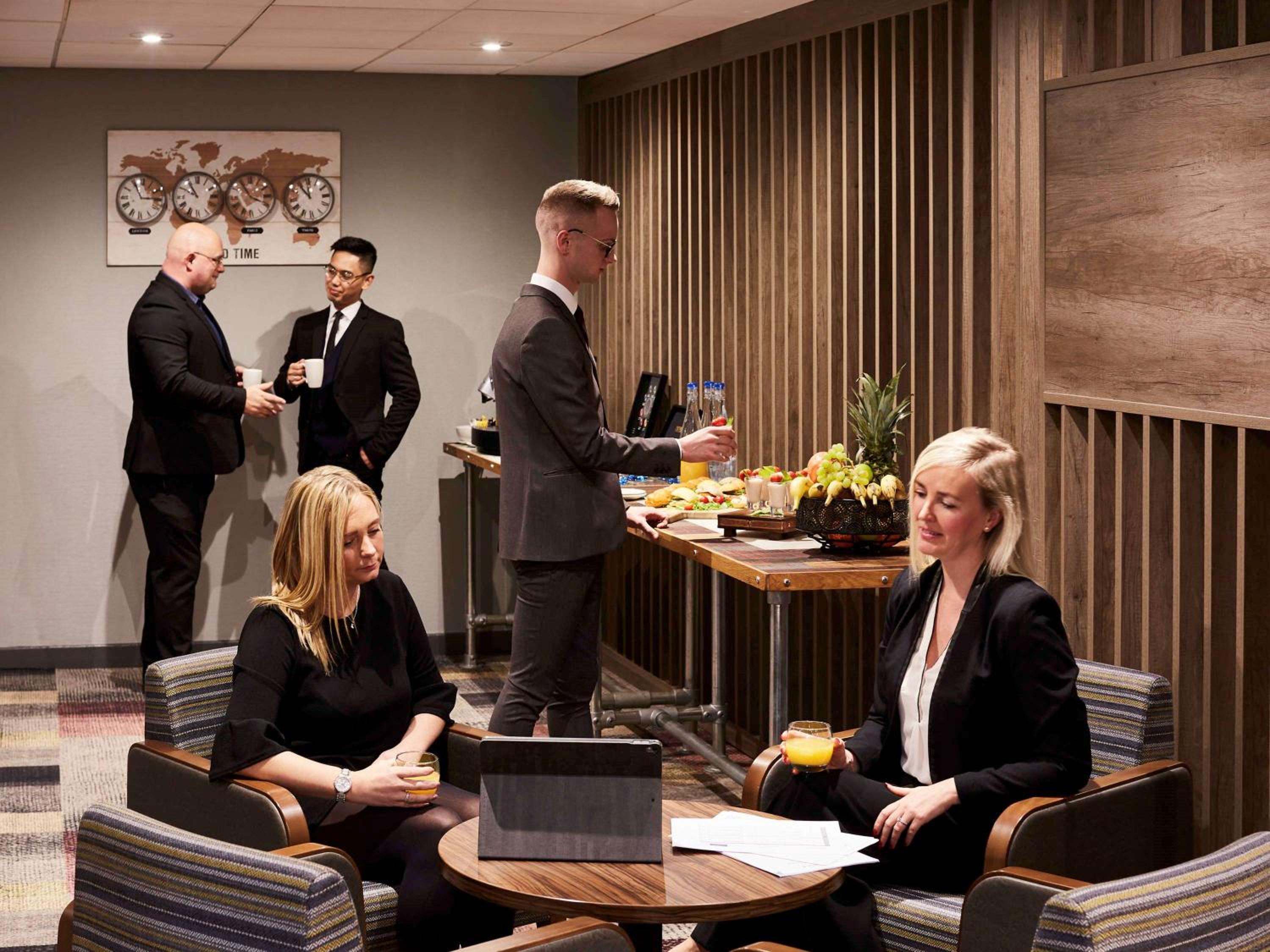 Wolverhampton Vacations - Novotel Wolverhampton City Centre - Property Image 9