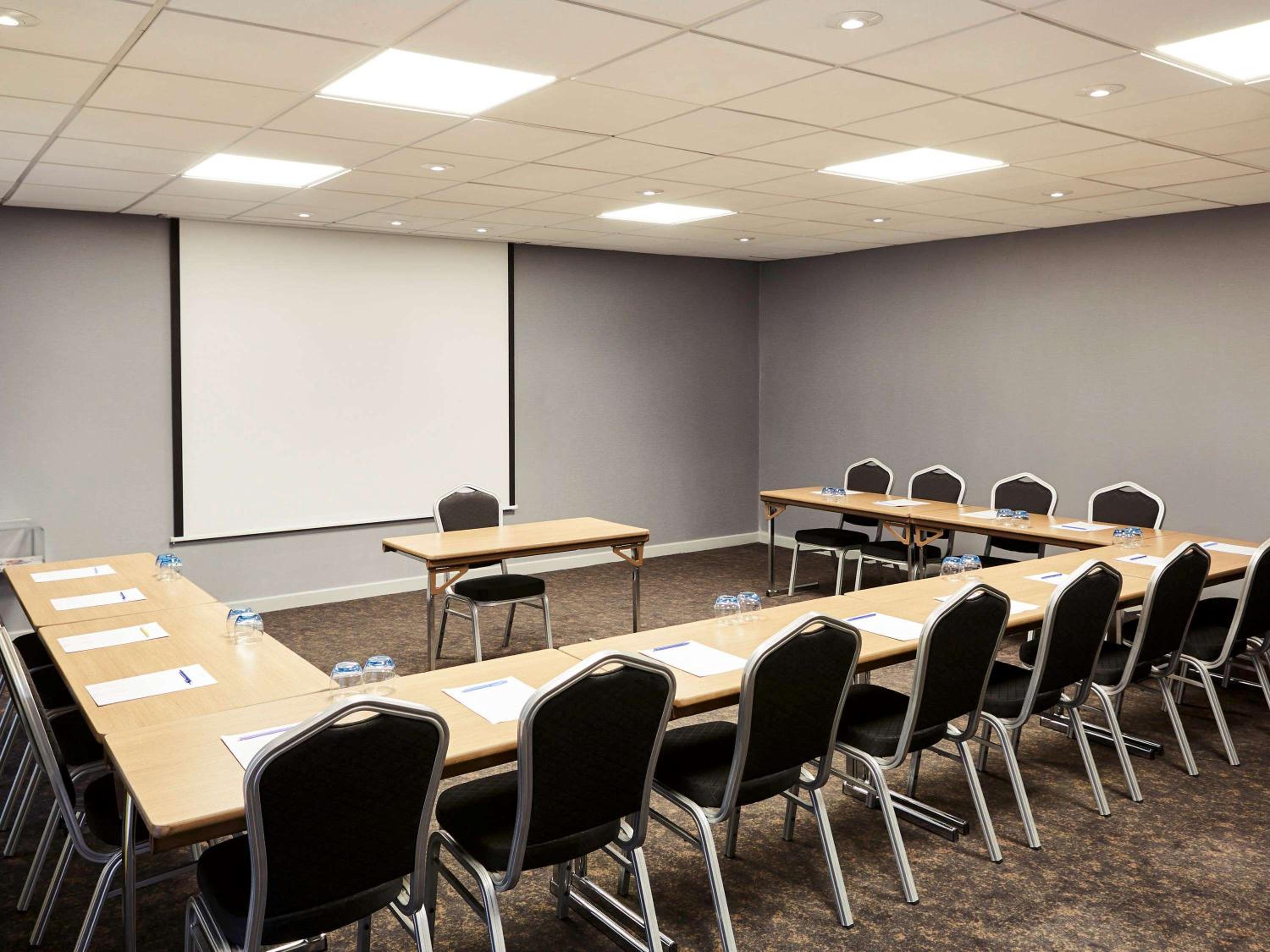 Wolverhampton Vacations - Novotel Wolverhampton City Centre - Property Image 6