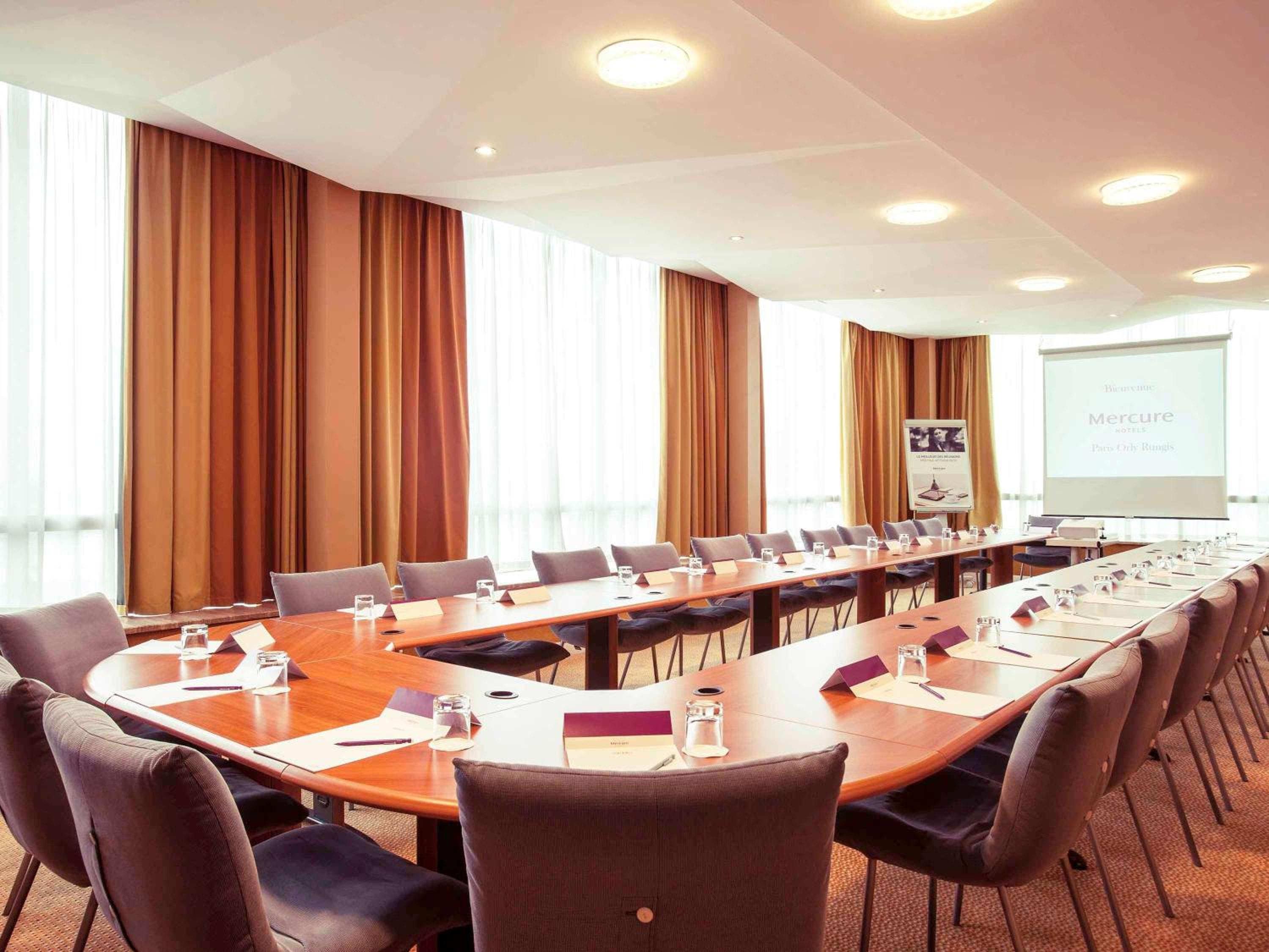 Rungis Vacations - Mercure Paris Orly Rungis Aeroport - Property Image 1