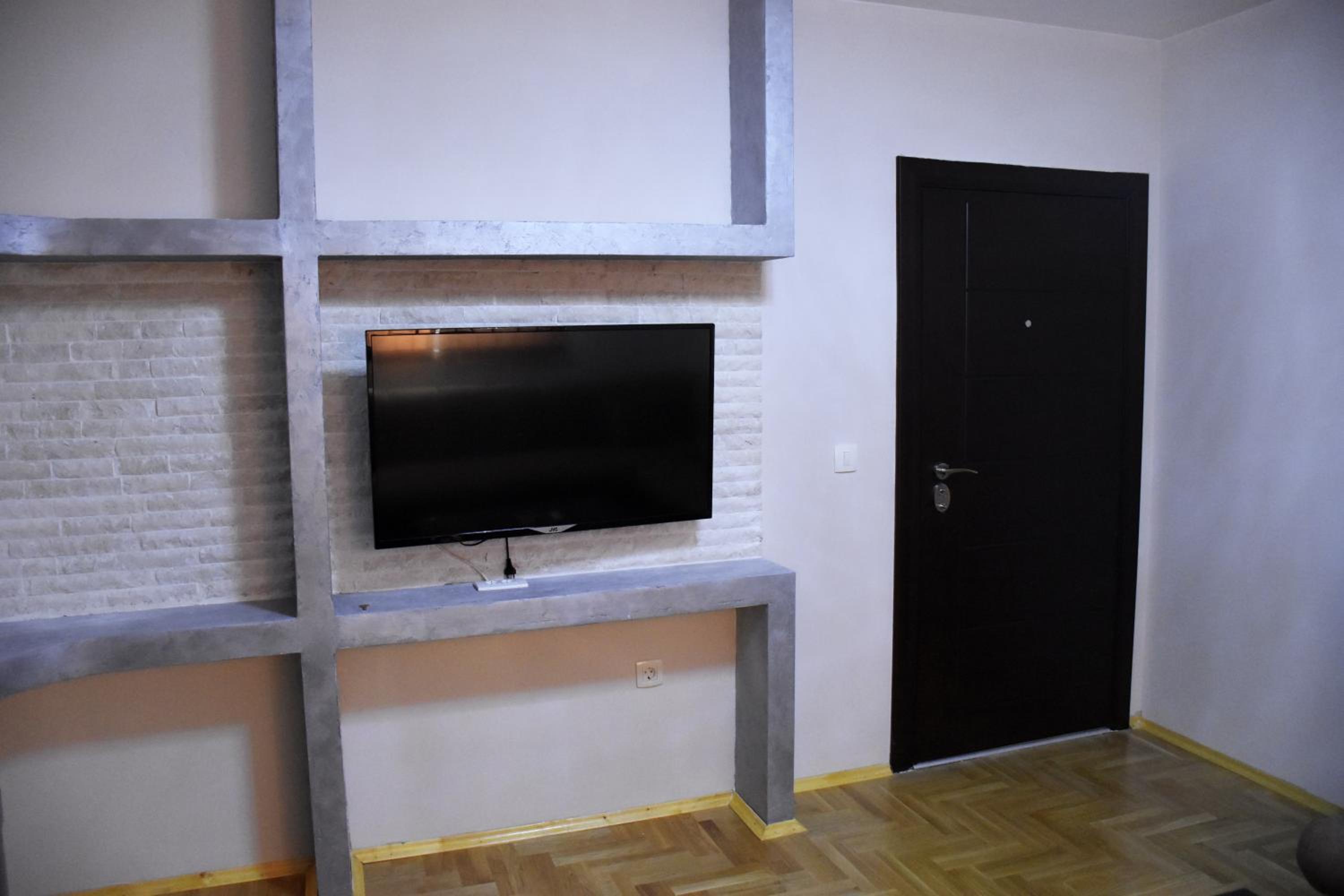 R Apartment view 4