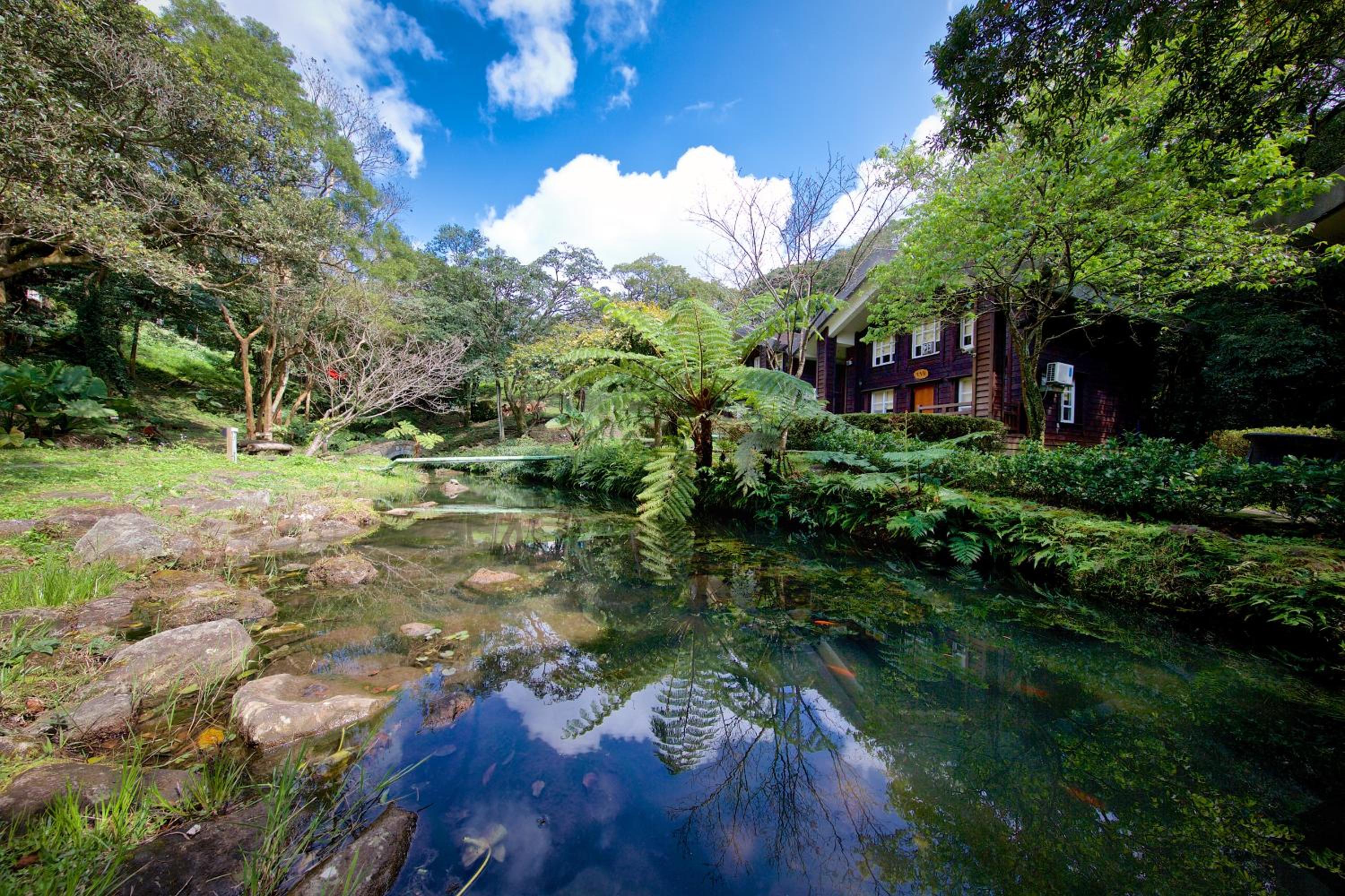 Yanmin Hot Spring Resort