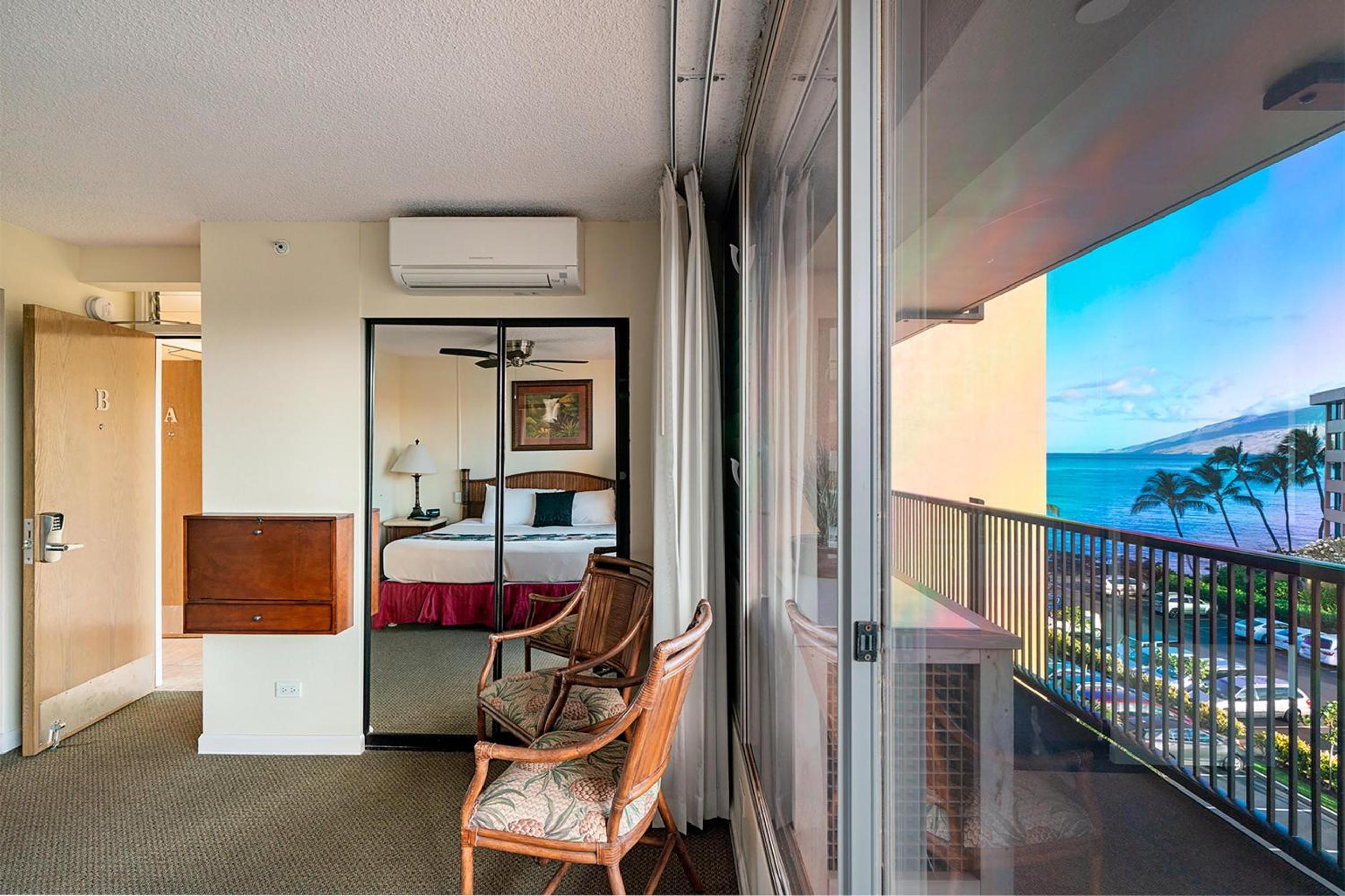Mana Kai 410 - Ocean front at Keawakapu Beach, AC view 2