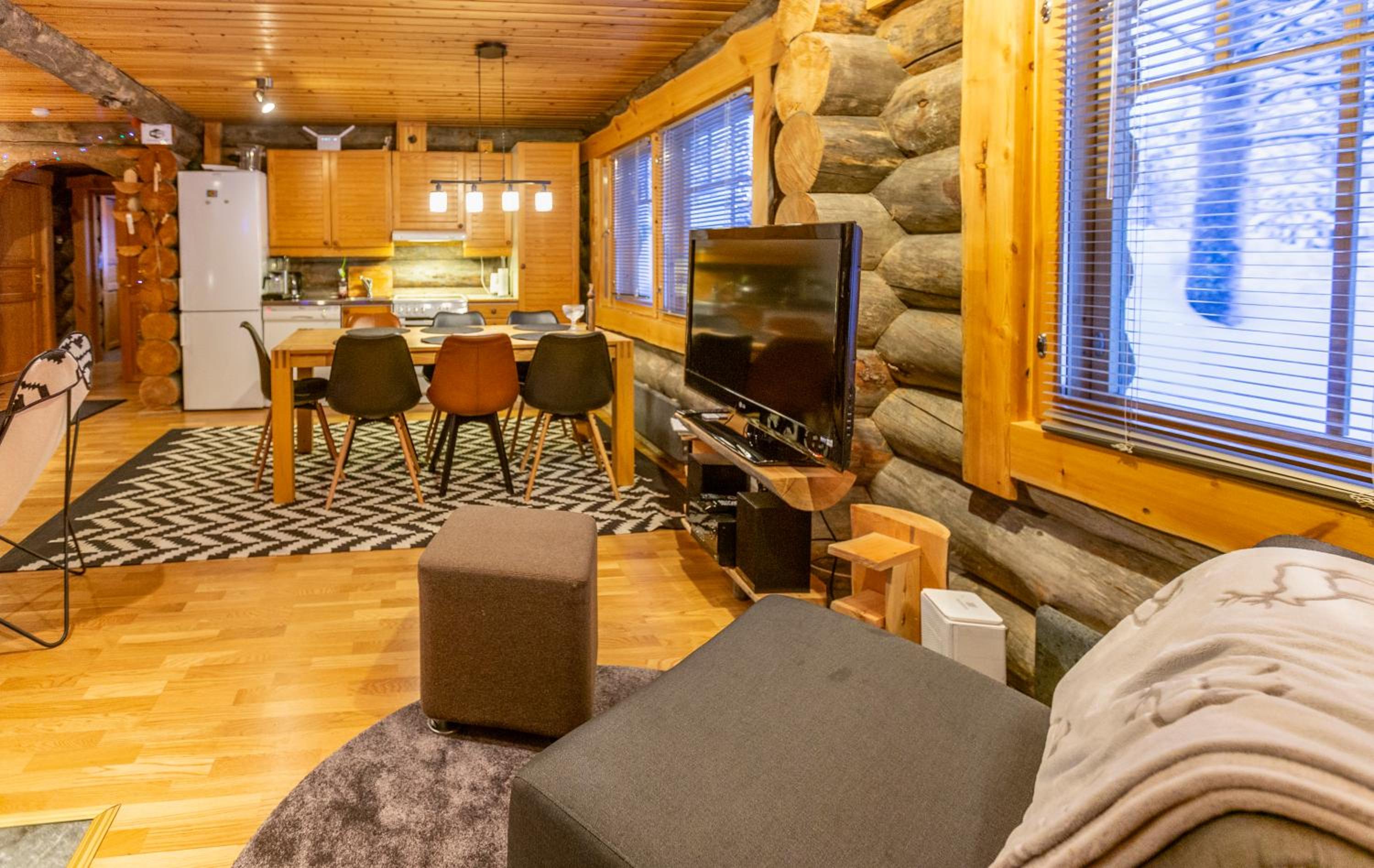 Kuukkeli Log Houses Villa Aurora 