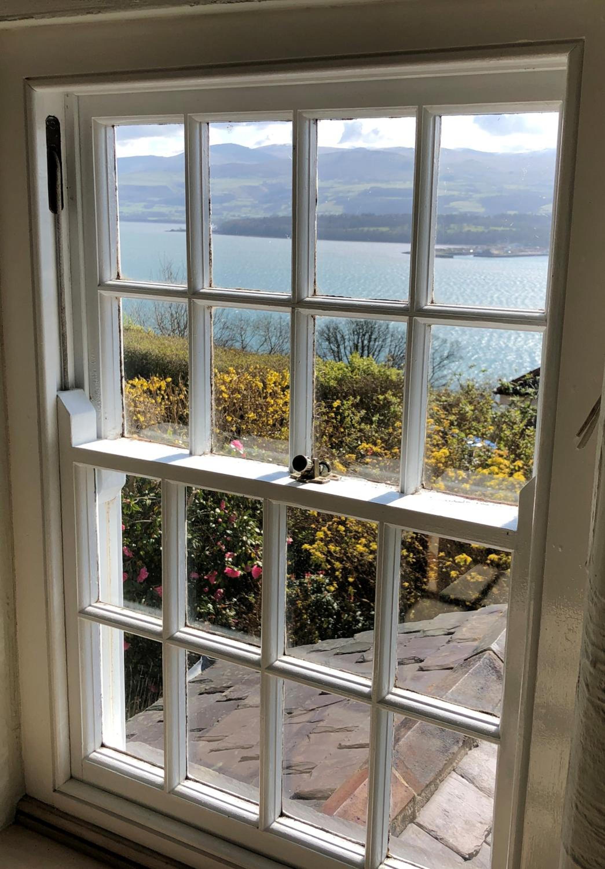 Coed y Berclas cottage, private orchard with stunning sea views view 3