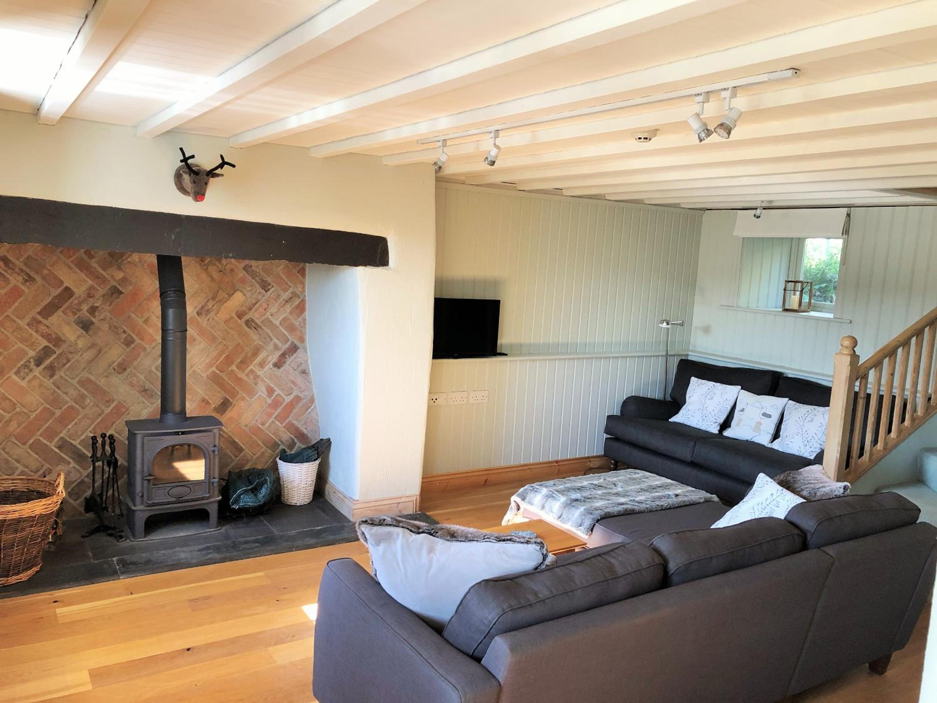 Coed y Berclas cottage, private orchard with stunning sea views view 2