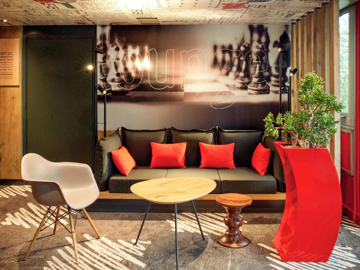 hotel reception