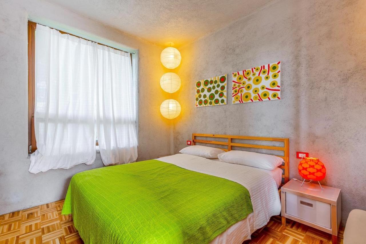 Villa Orange, small house in a pine forest view 3