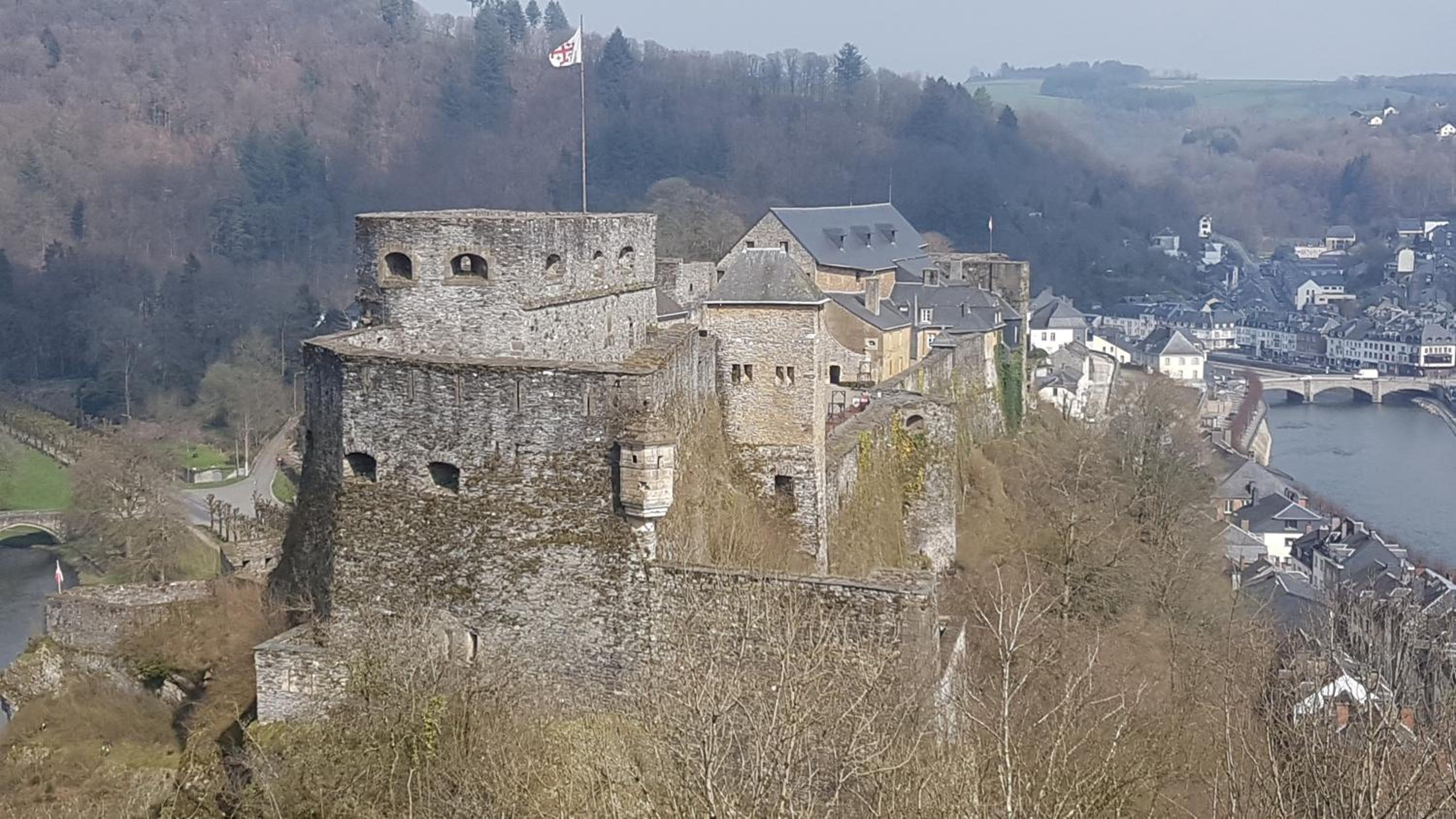 Au Pied Du Château view 4
