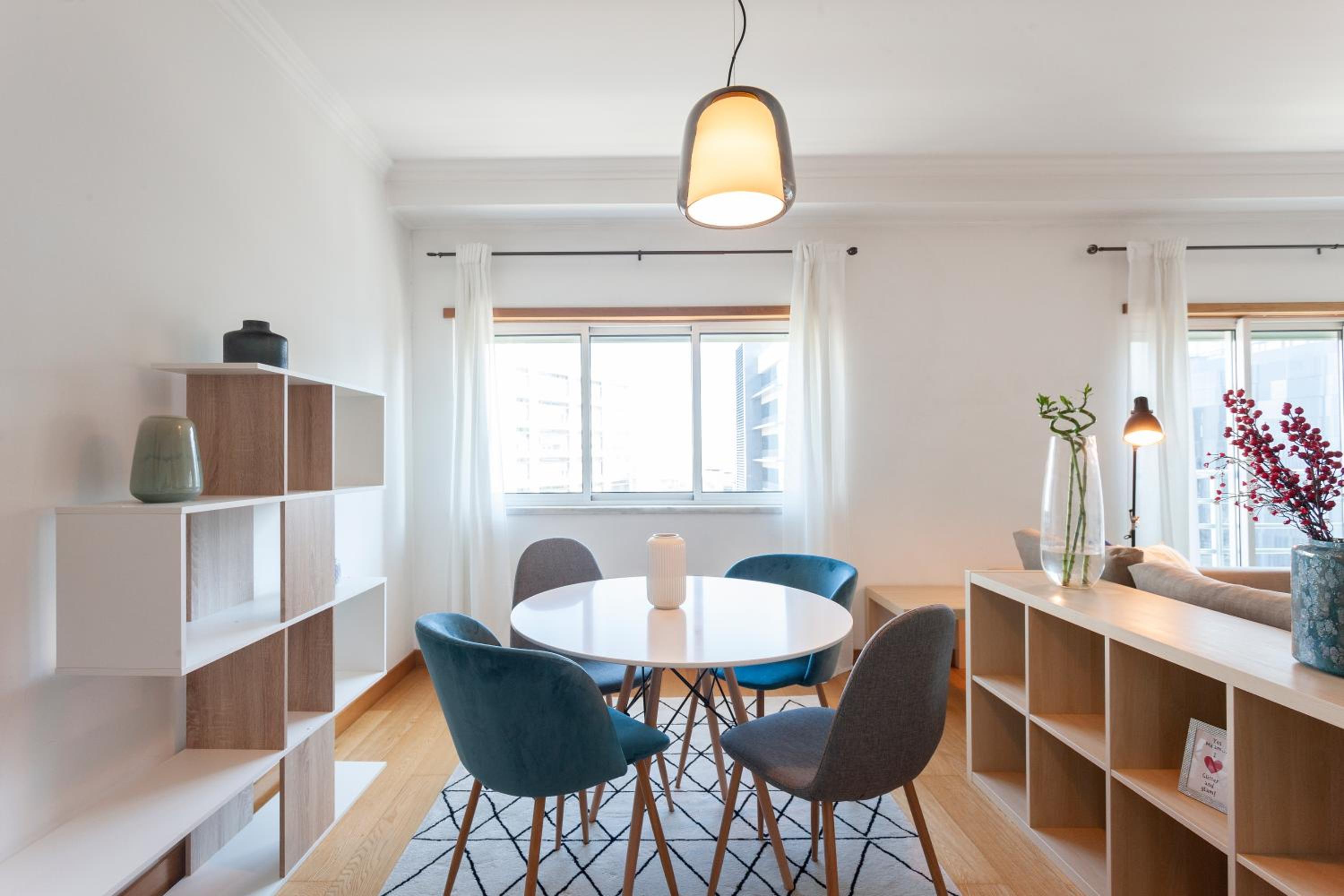 Central Orient Residence - Modern, spacious and sunny! By the river! view 4