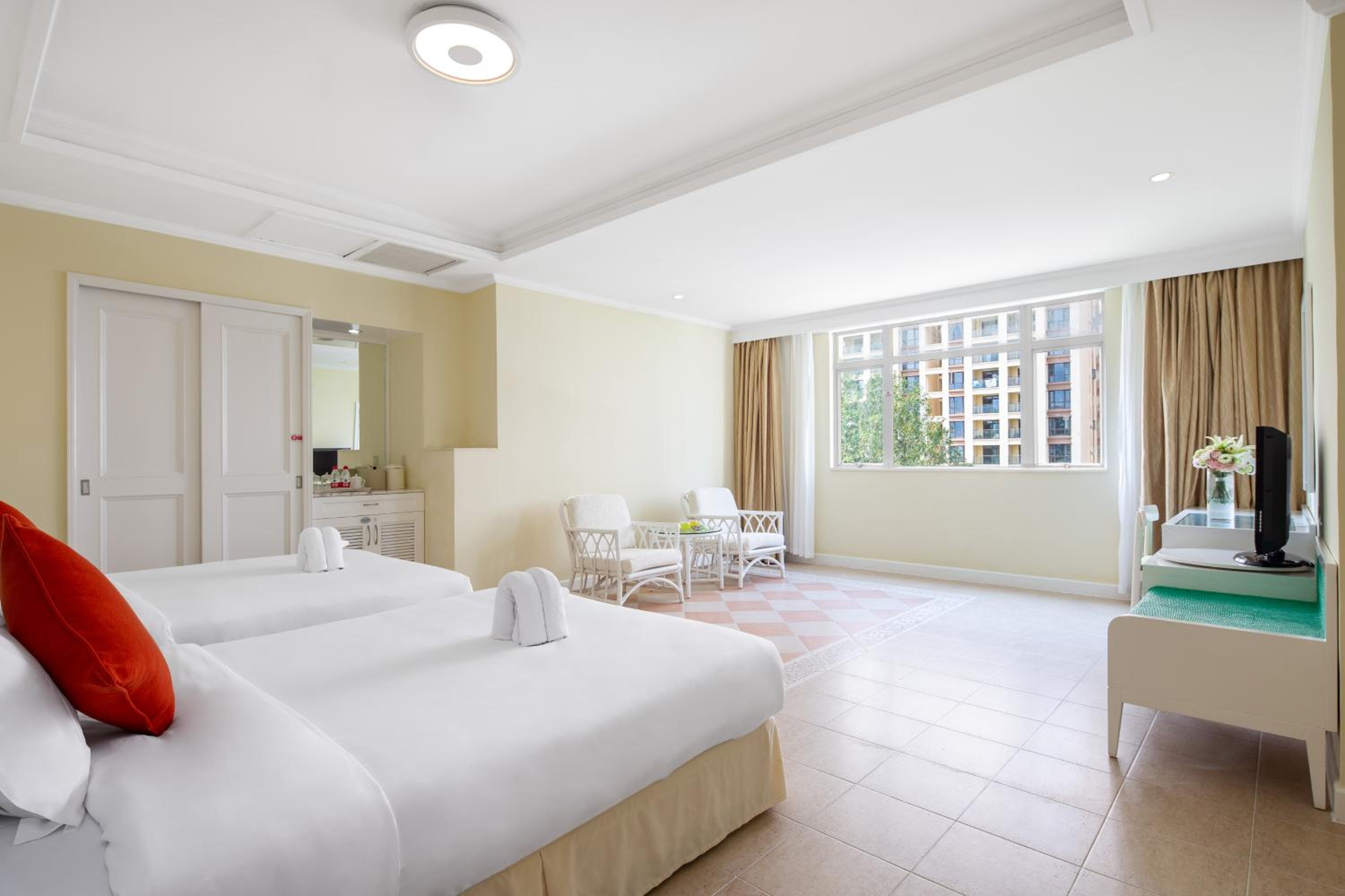 Sunshine Resort Intime Sanya