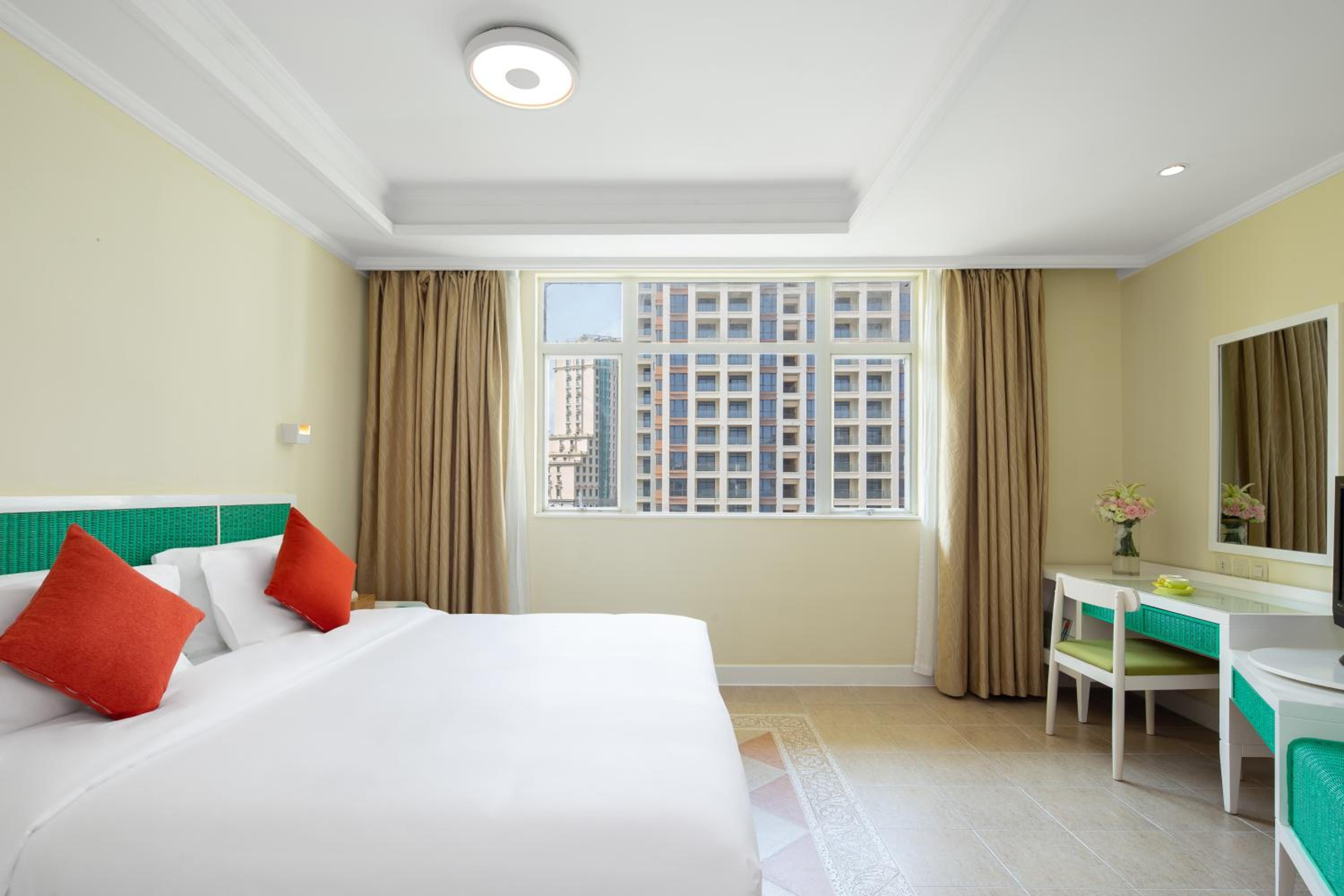 Sunshine Resort Intime Sanya