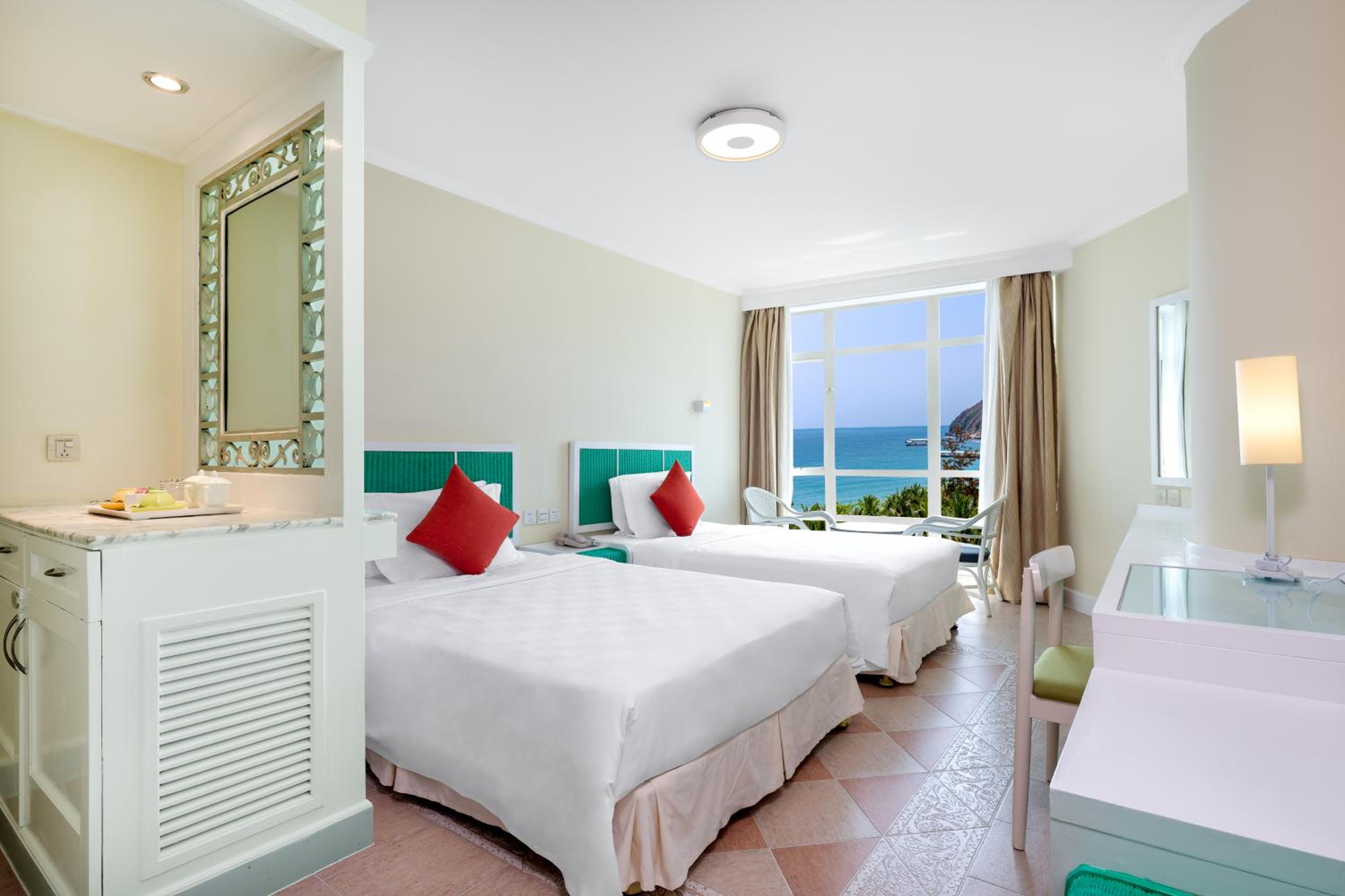 Sunshine Resort Intime Sanya
