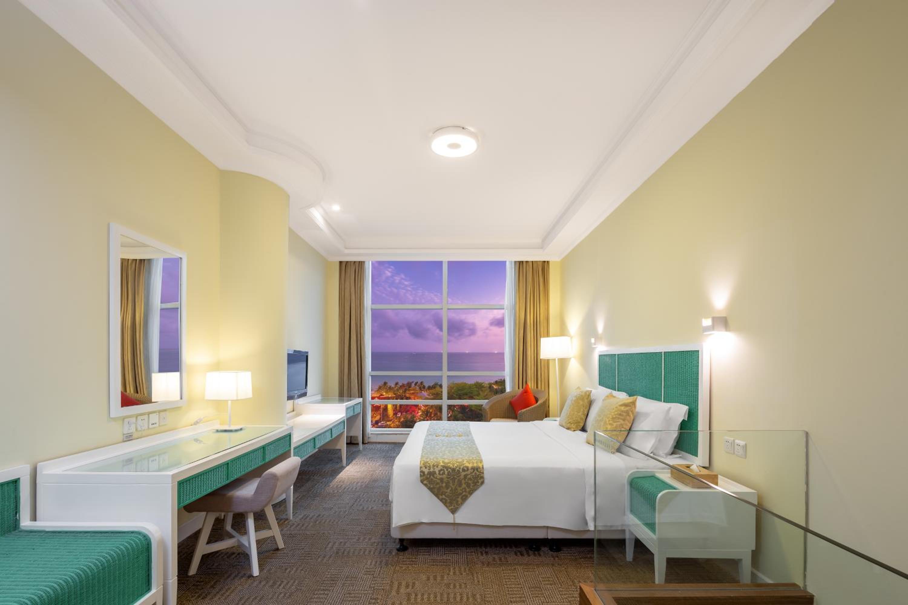 Sunshine Resort Intime Sanya