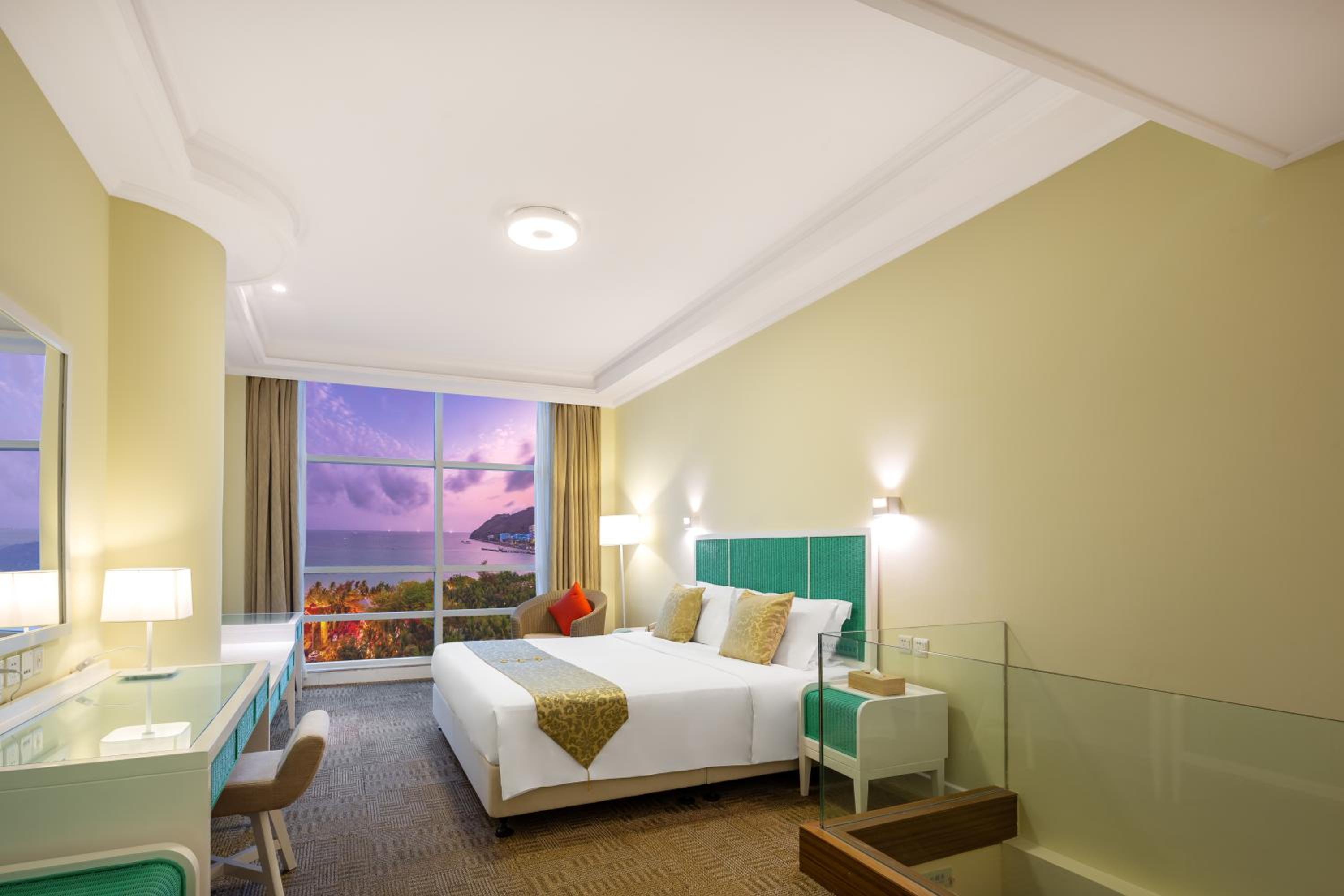 Sunshine Resort Intime Sanya