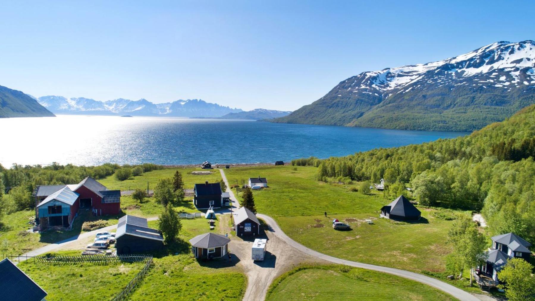 Arctic FjordCamp