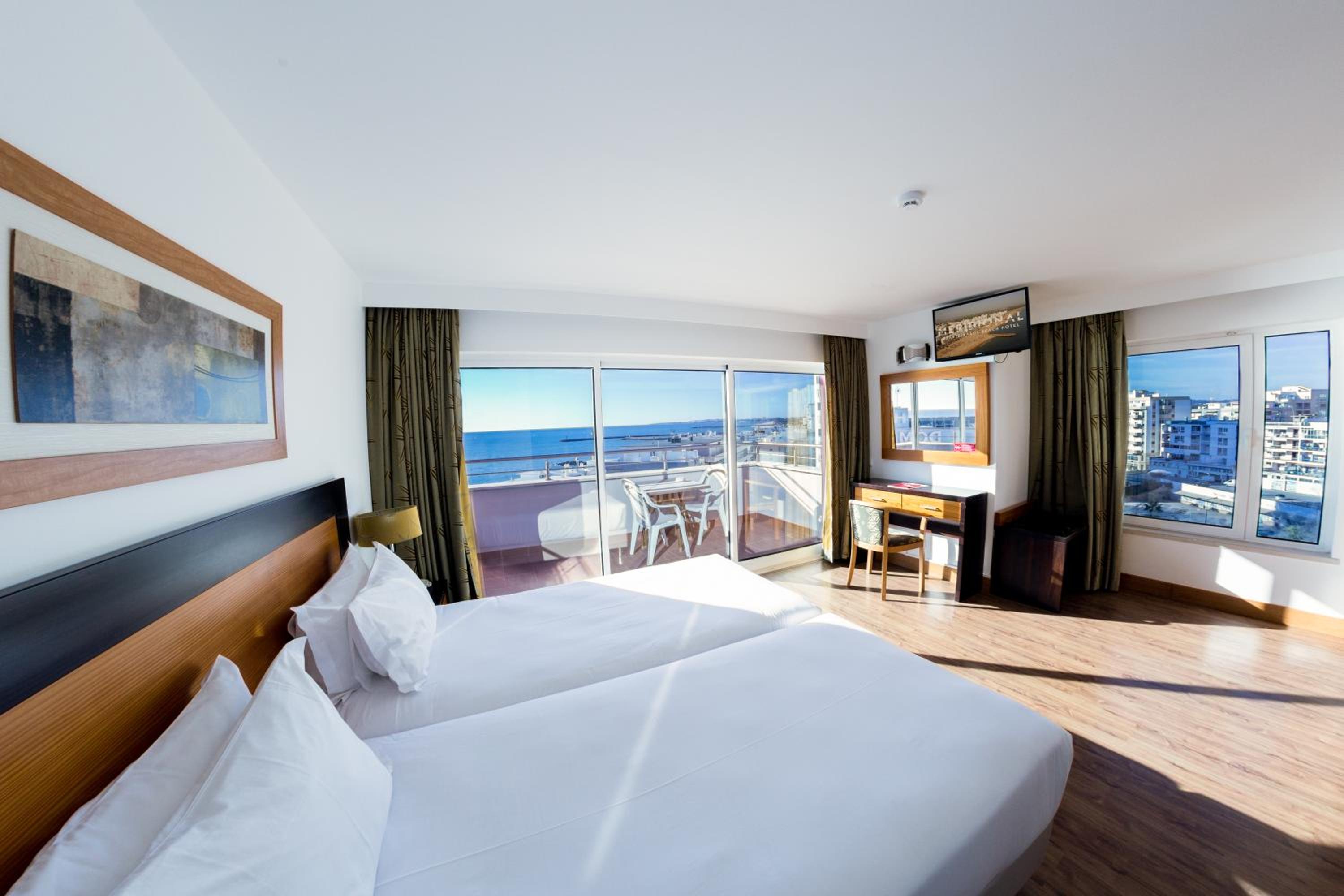 Quarteira Vacations - Hotel Quarteirasol - Property Image 3
