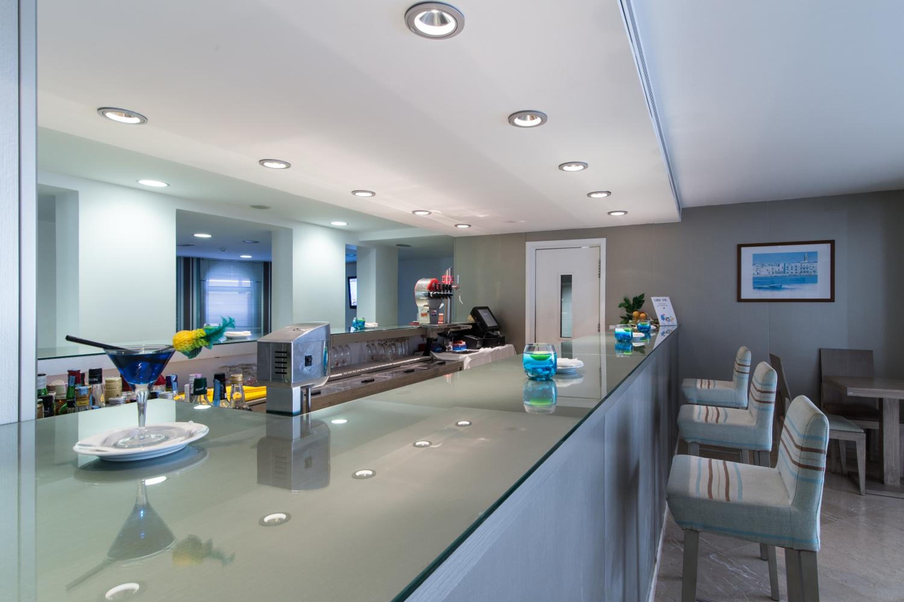 Quarteira Vacations - Hotel Quarteirasol - Property Image 1