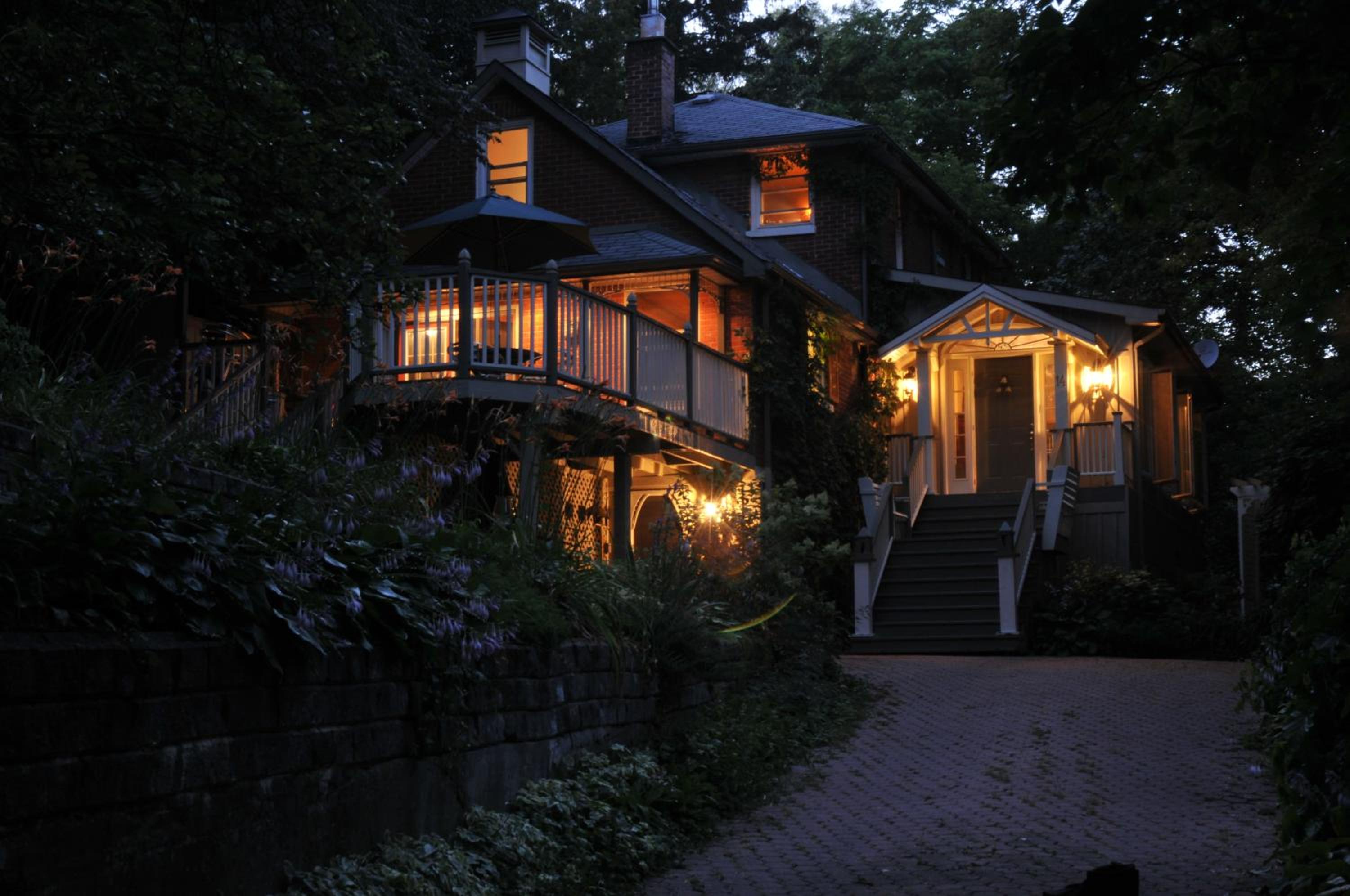 Plantation House Bed & Breakfast
