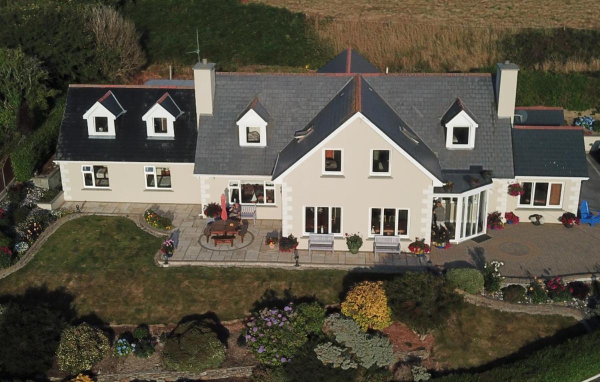 Hotel Channel View Bed & Breakfast