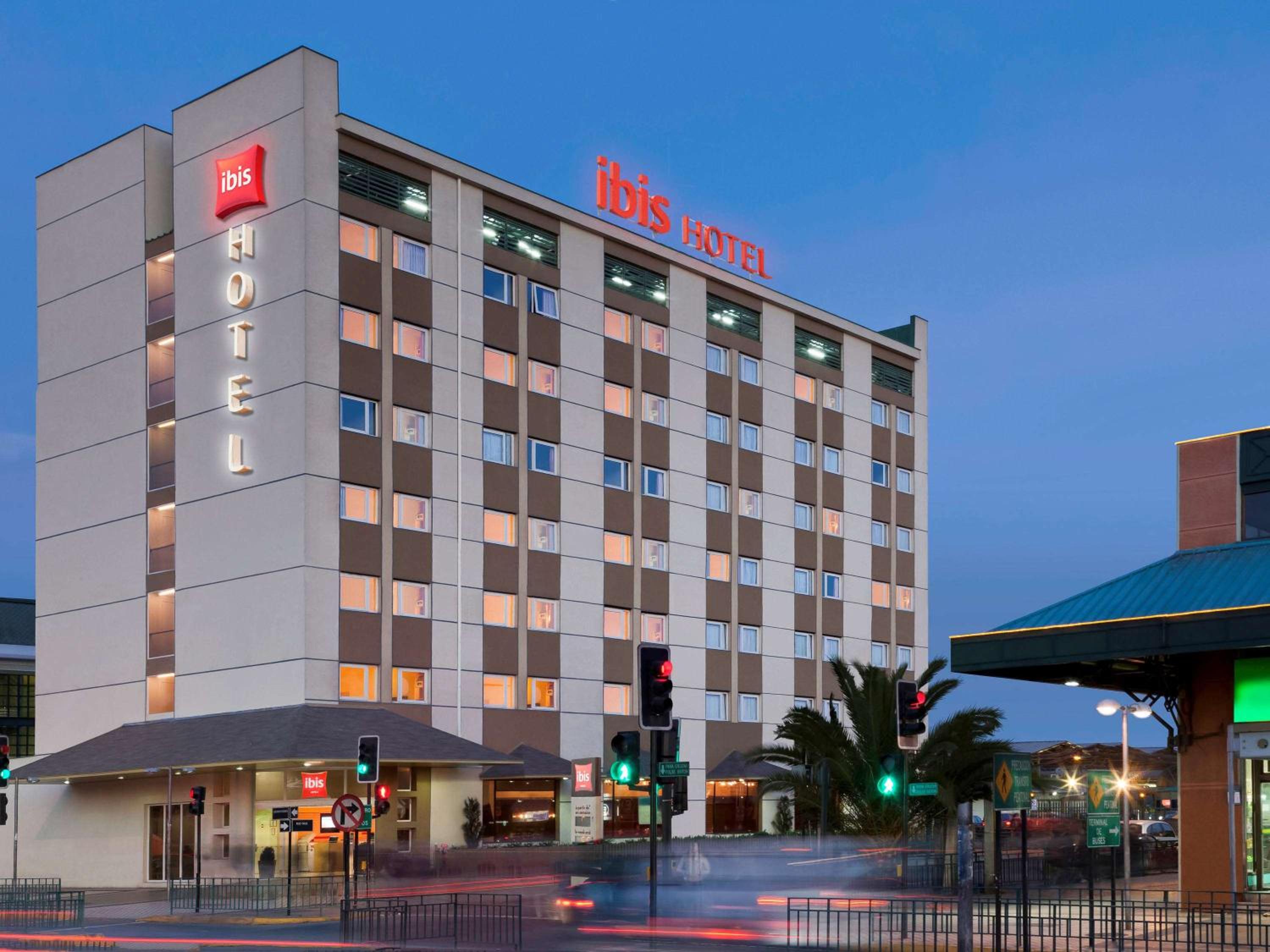 Hotel ibis Santiago Estacion Central - Image 1