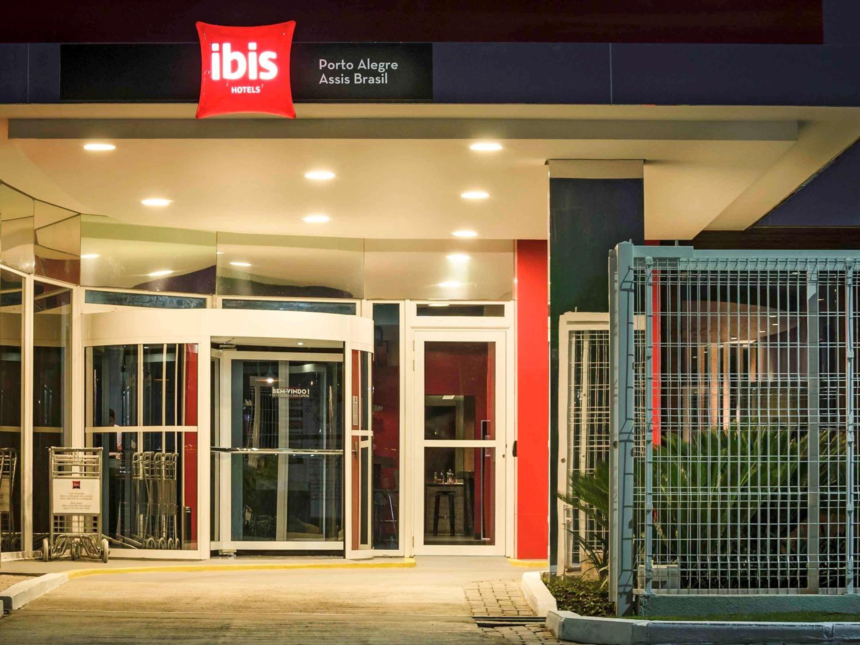 Hotel Ibis Porto Alegre Assis Brasil - Image 1