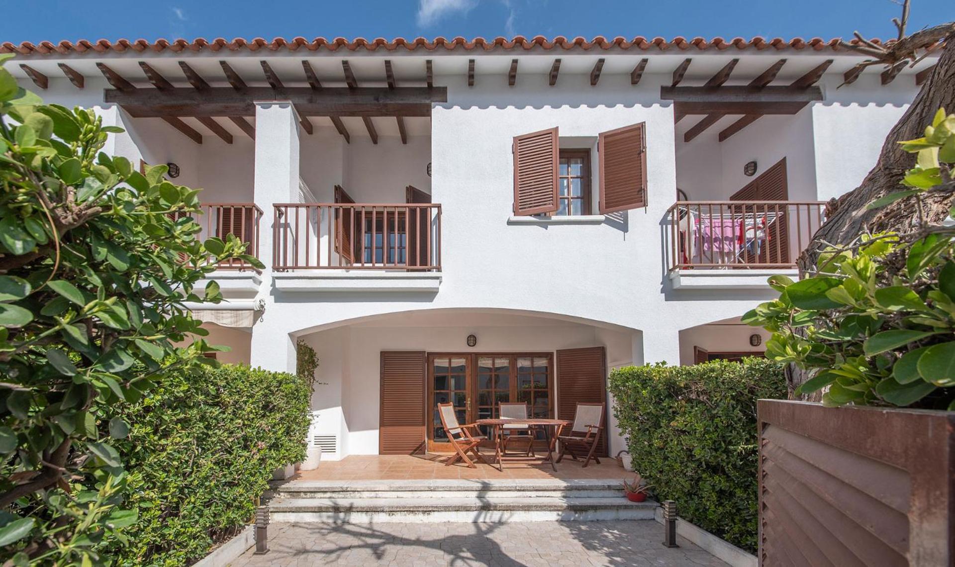 Casa adosada 50m de la playa Calafell . WIFI gratis view 4