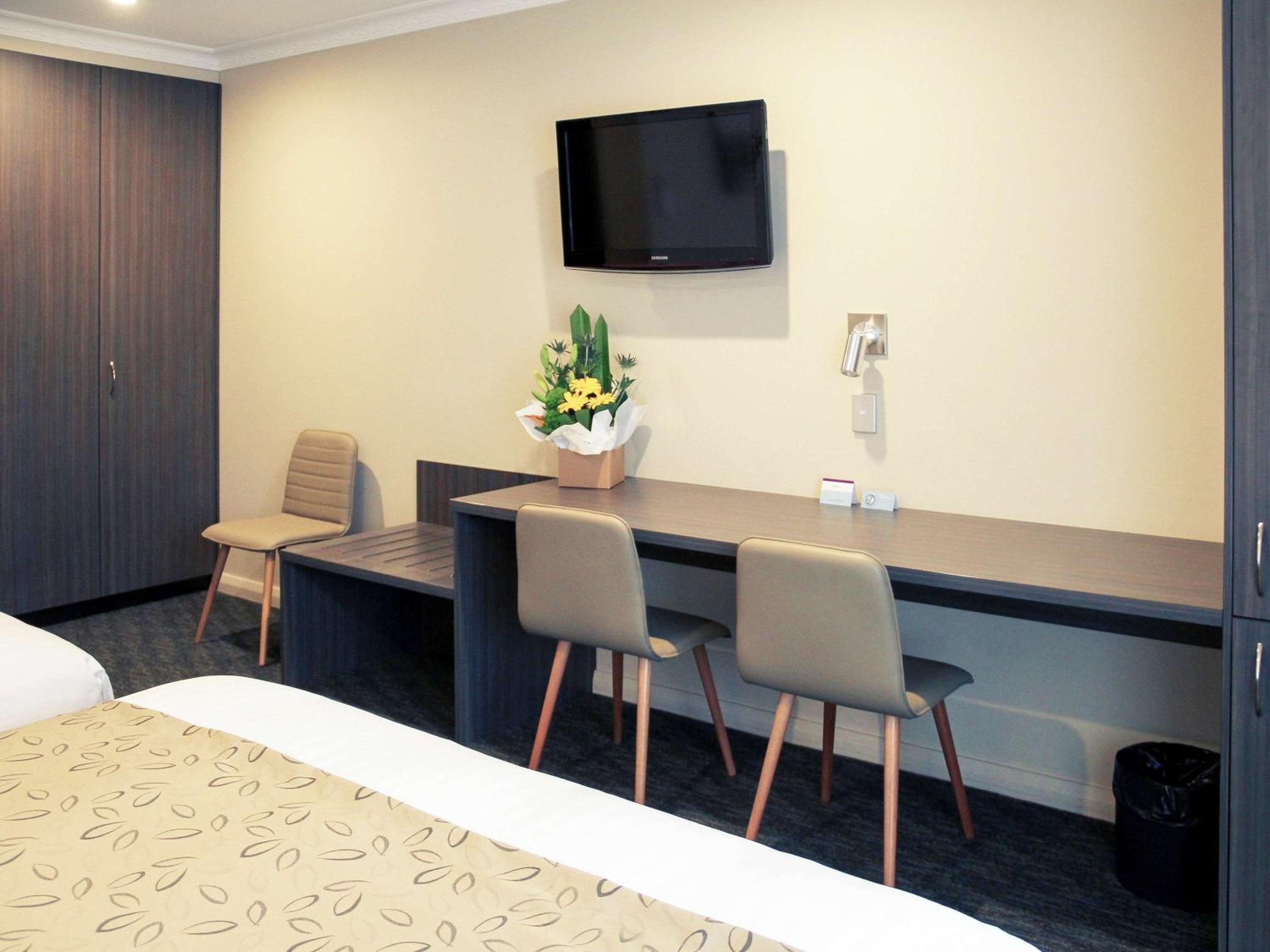 Mercure Orange