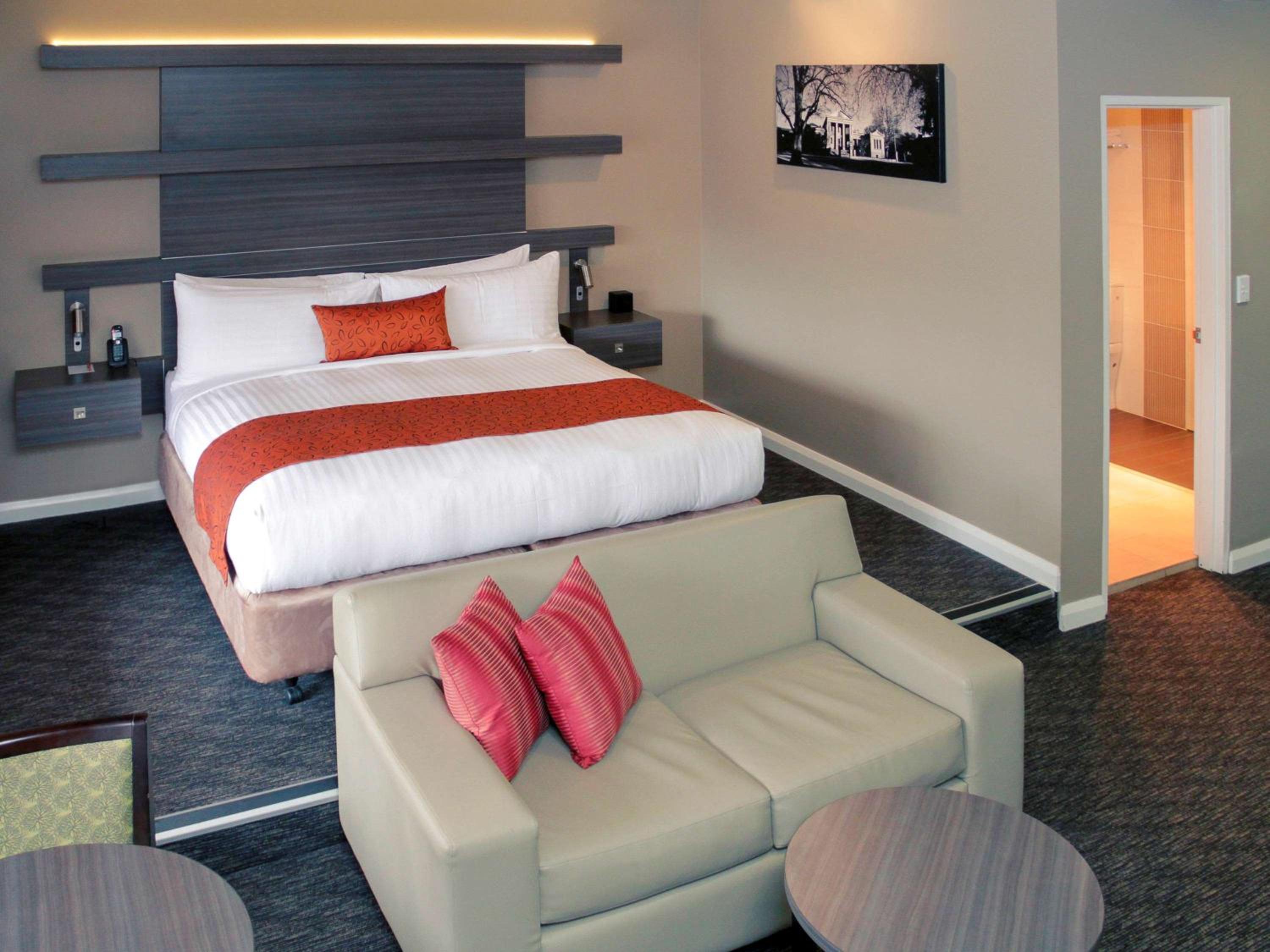 Mercure Orange