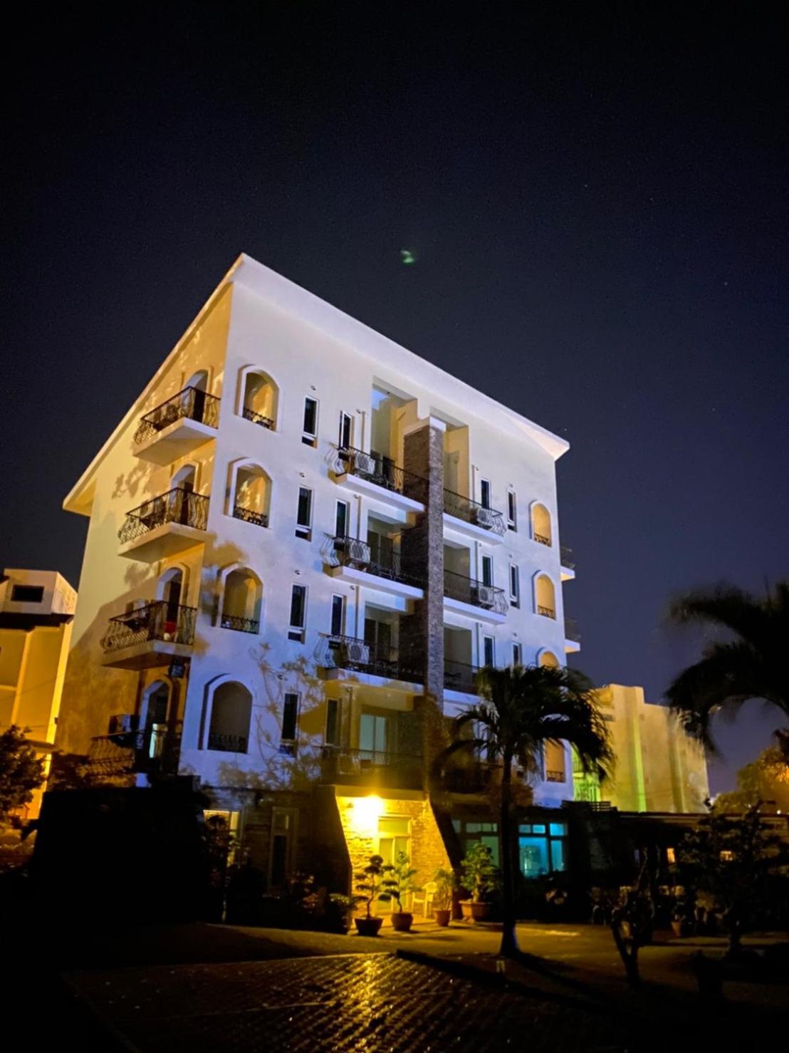Mamalulu Hostel