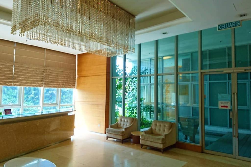 KLCC Regalia Suites Infinity Pool Kuala Lumpur