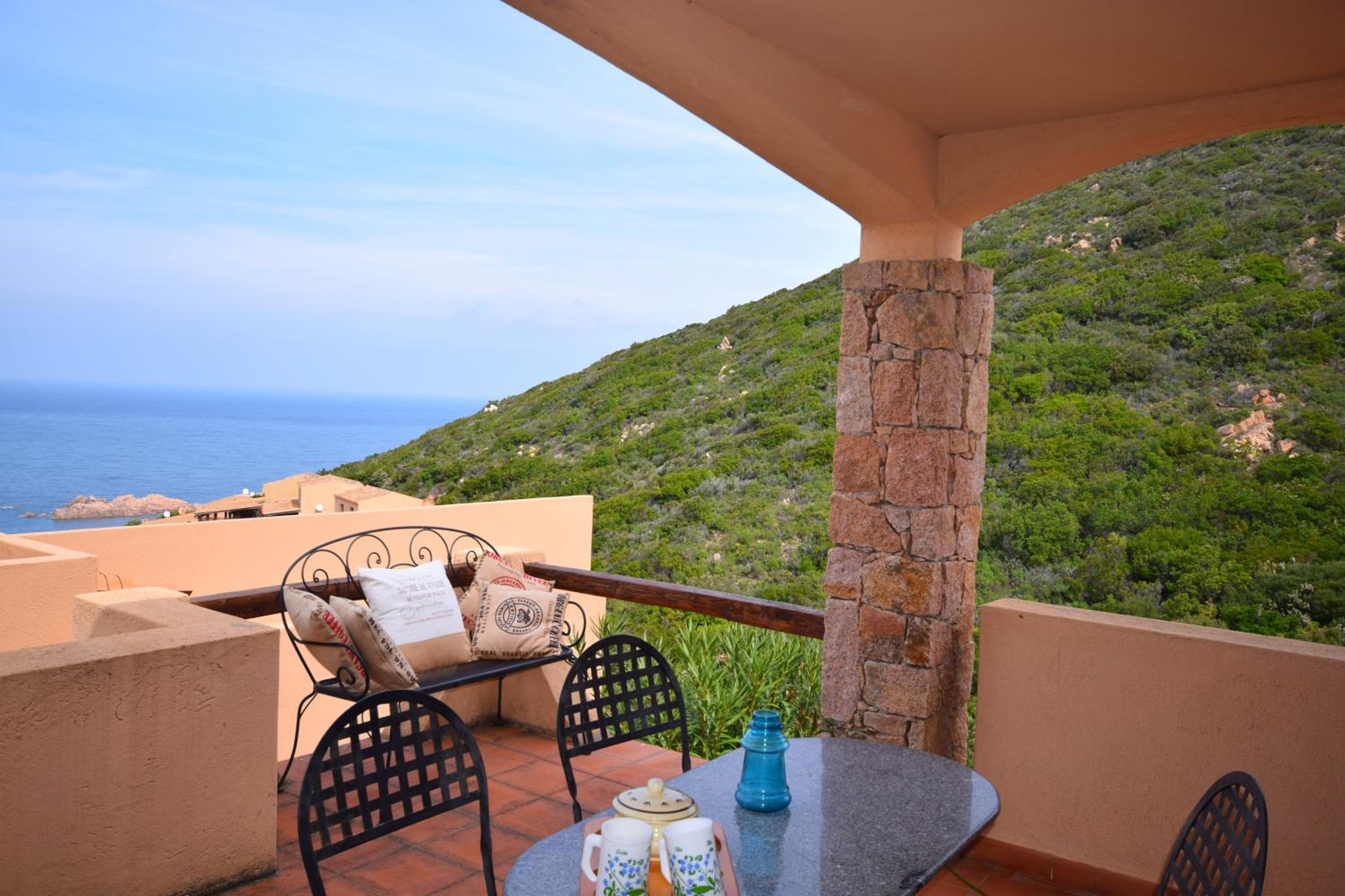Rosada en Costa Paradiso — balance & terrace