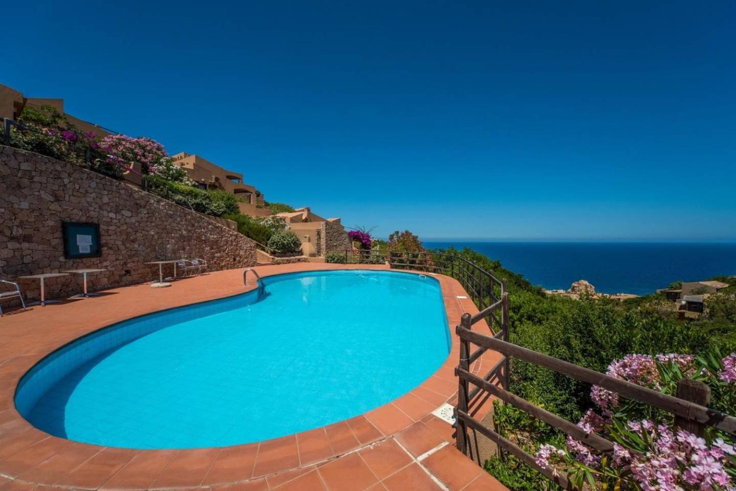 Rosada en Costa Paradiso — recepcion & lobby
