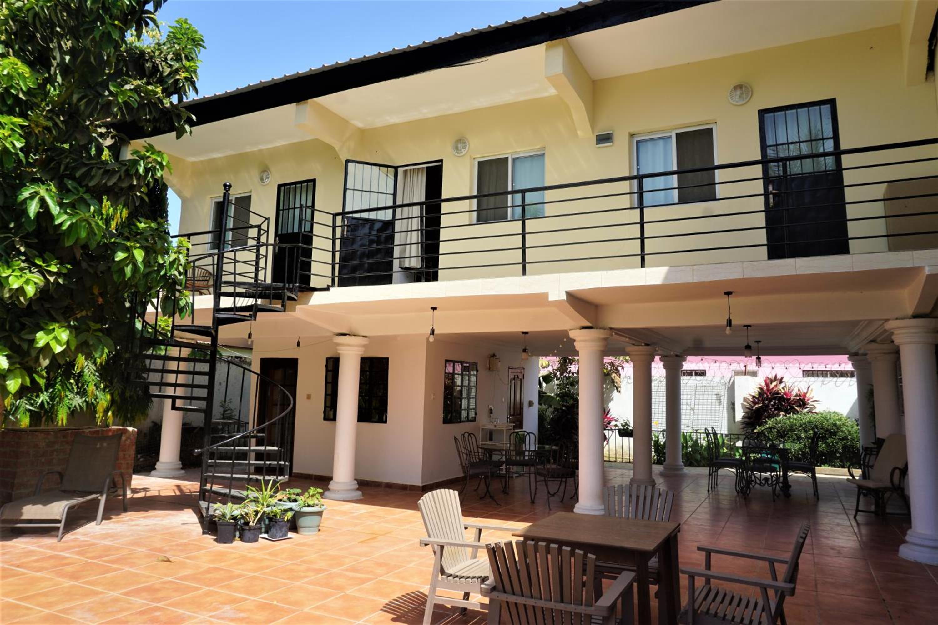 B & B Villa Calliandra