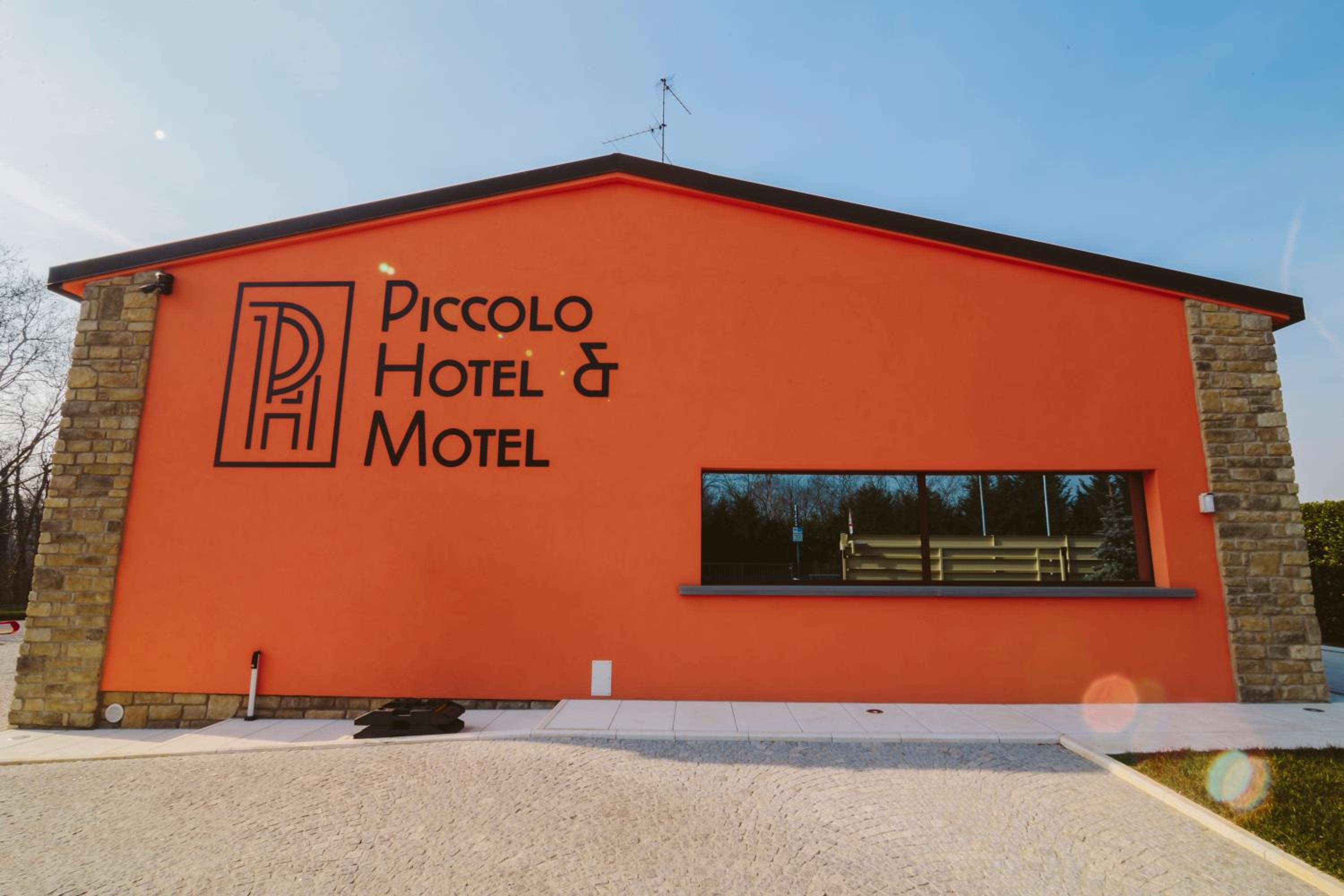 Piccolo Hotel
