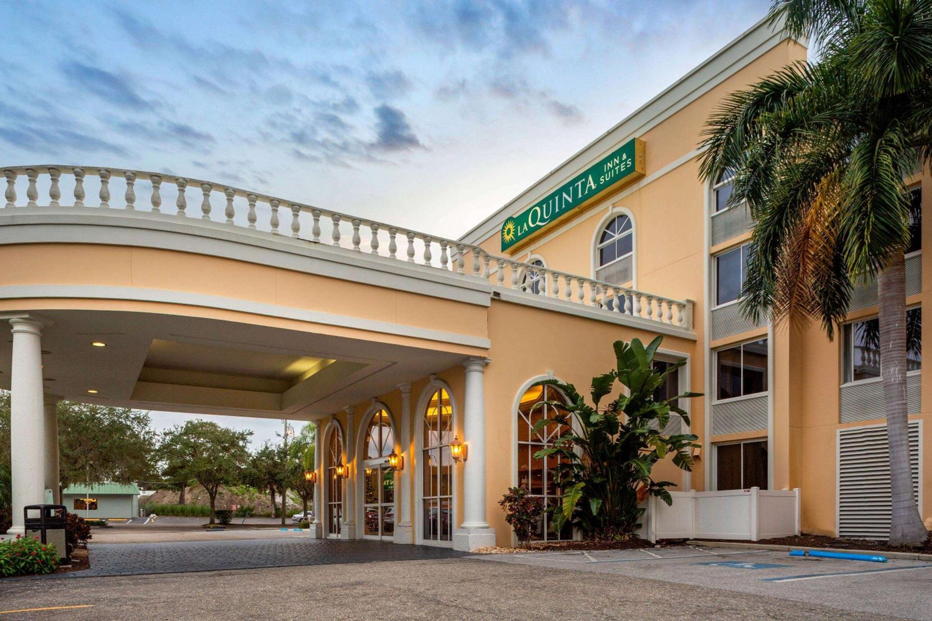 Hotel La Quinta Inn & Suites by Wyndham Sarasota Downtown
