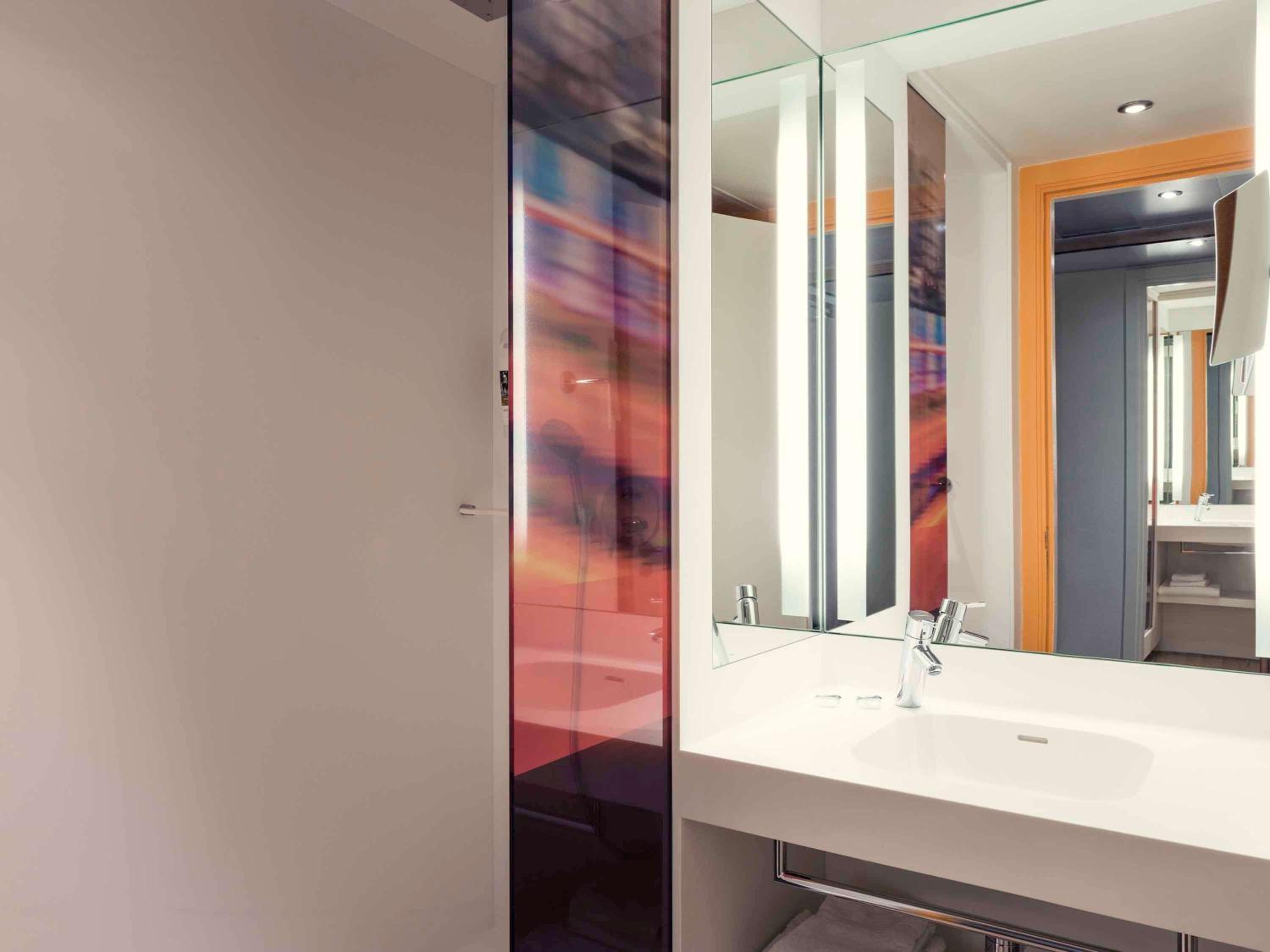 Boulogne-Billancourt Vacations - Mercure Paris Boulogne - Property Image 2