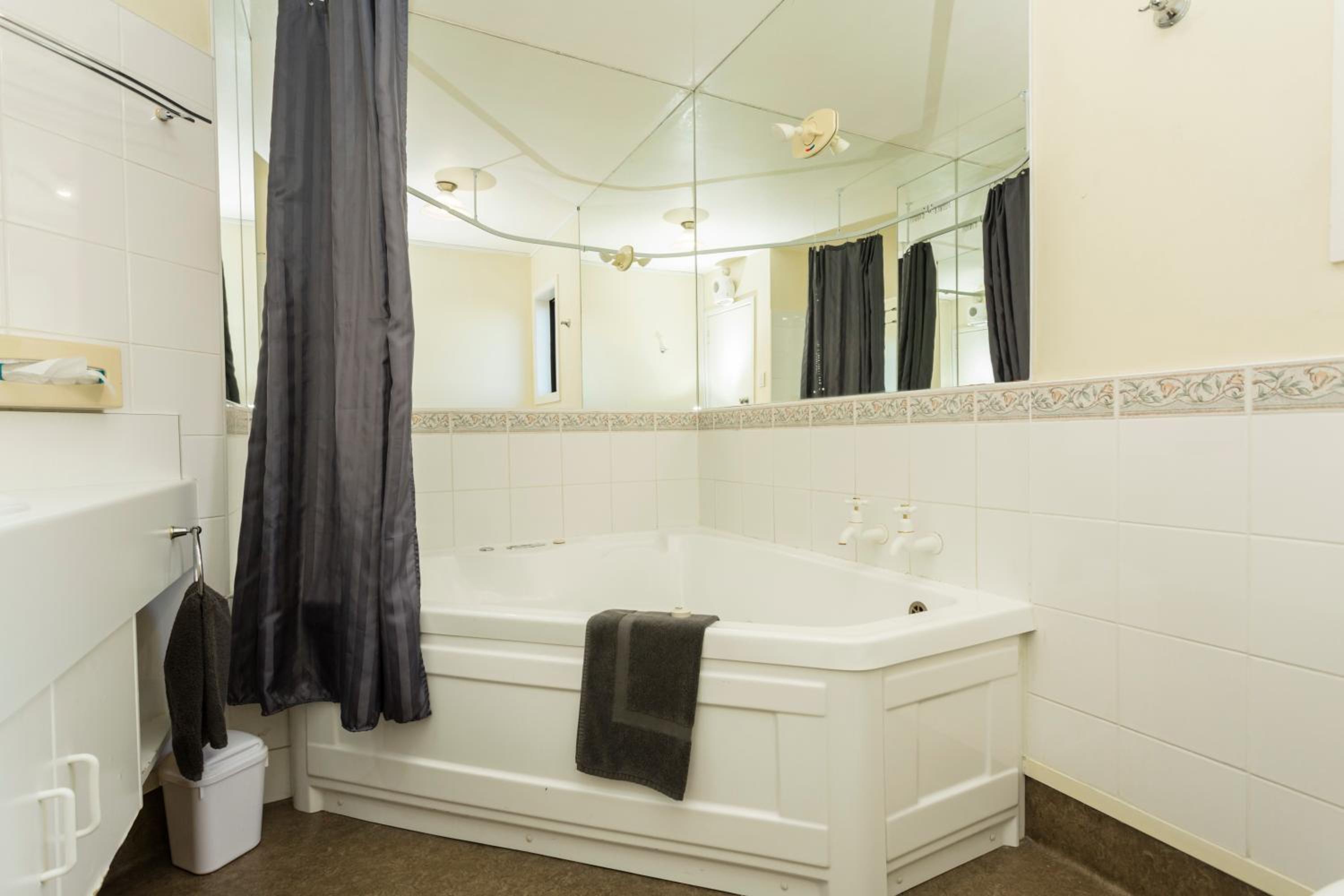 755 Regal Court Motel