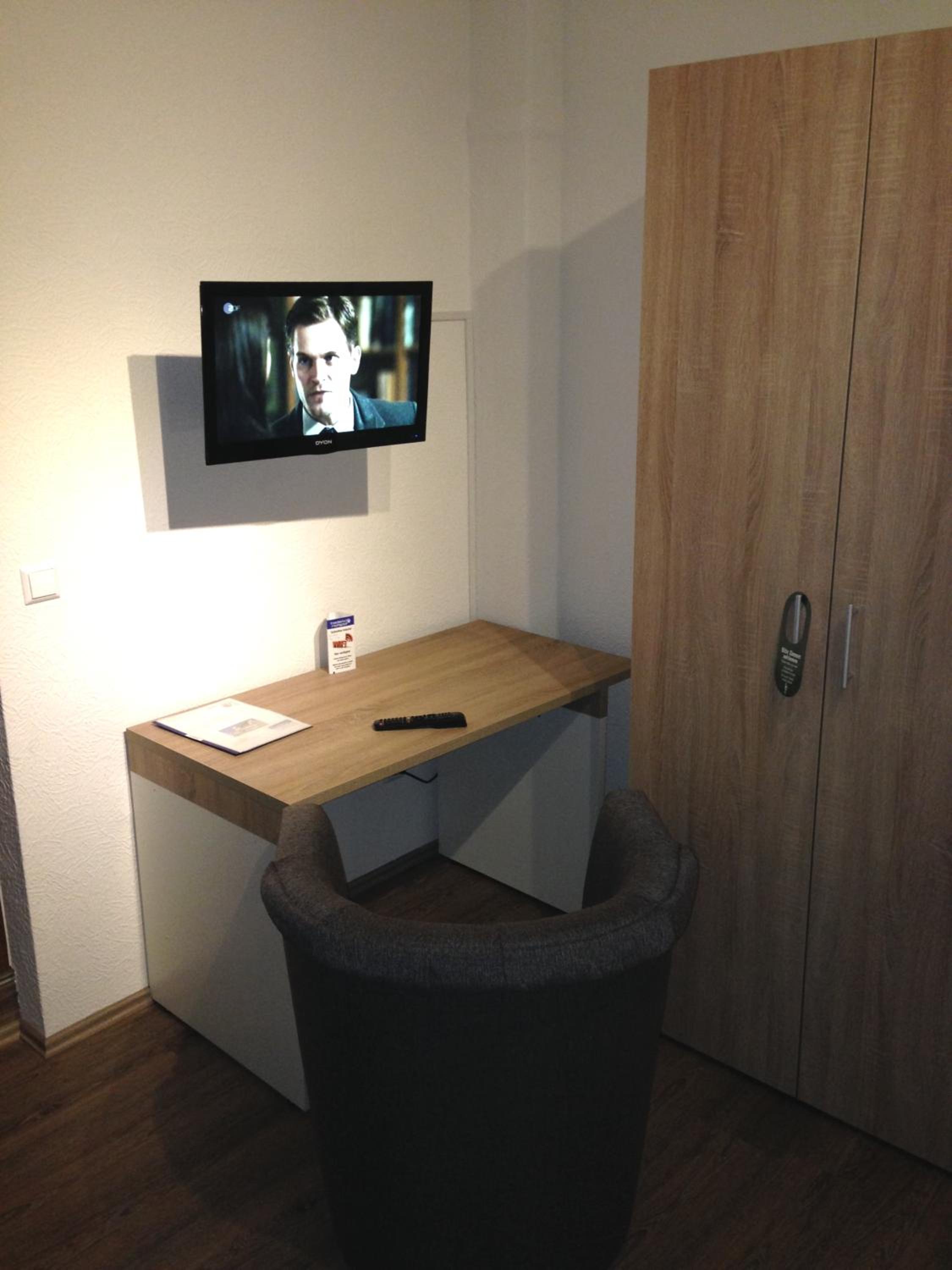 Photo 9