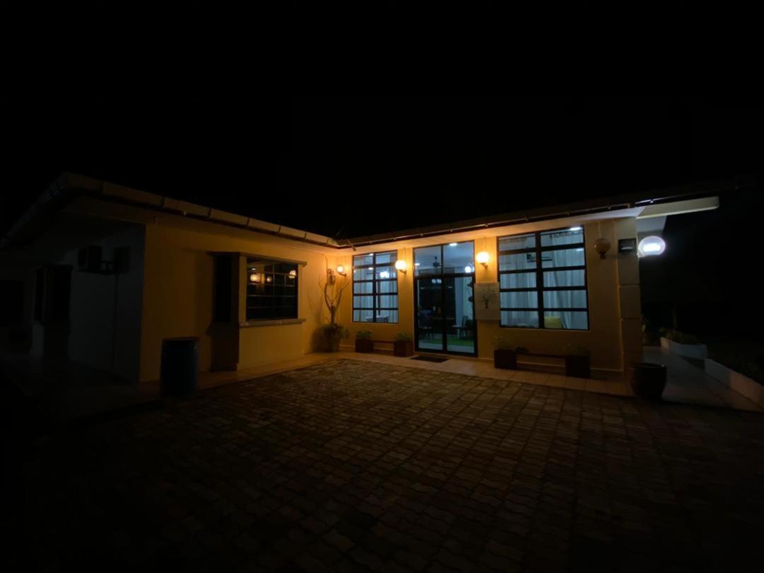J Guest House photo 7