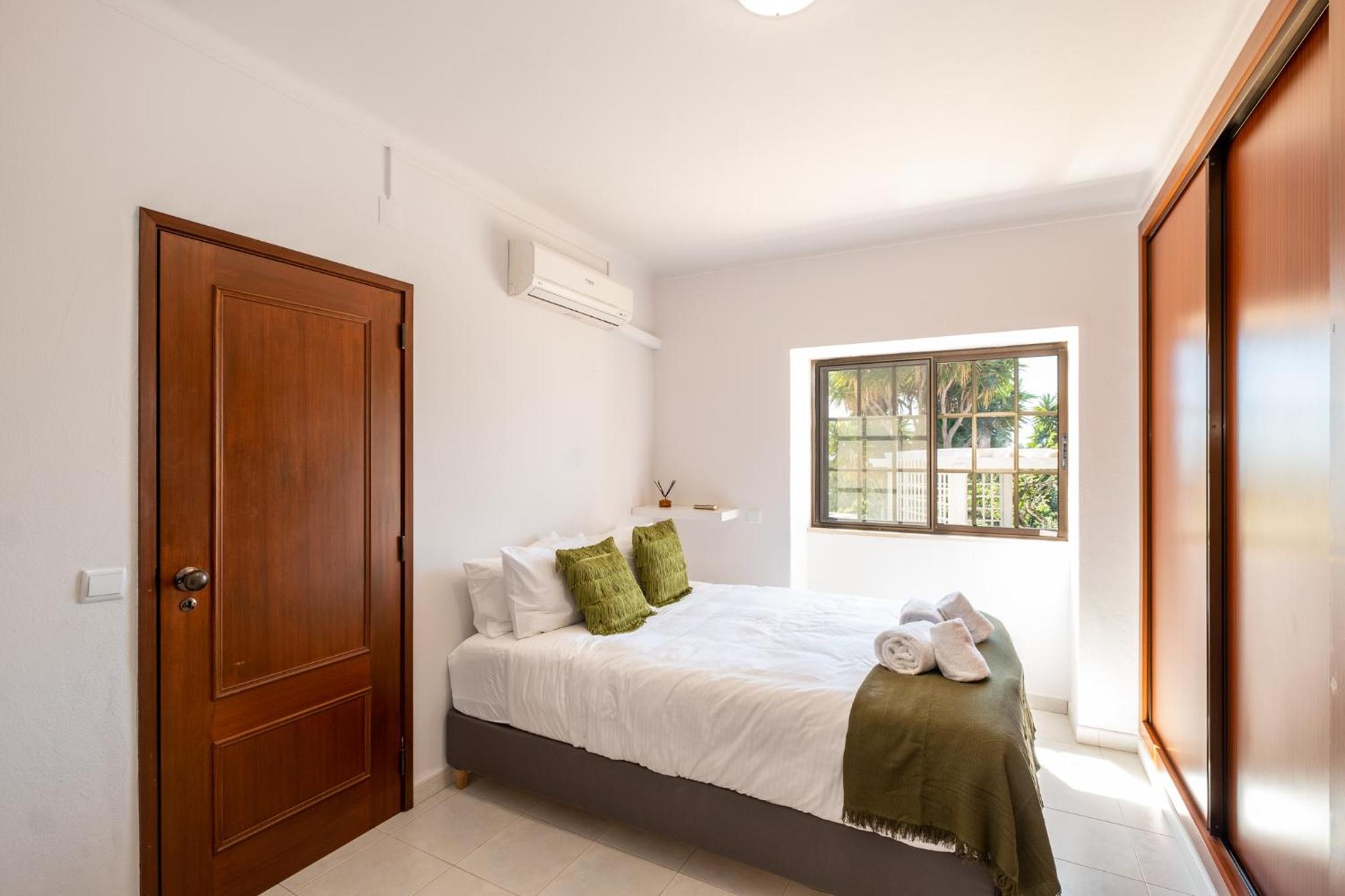 Casa Katarina - Private Villa - Heated pool - Free Wifi - Air Con, photo 2