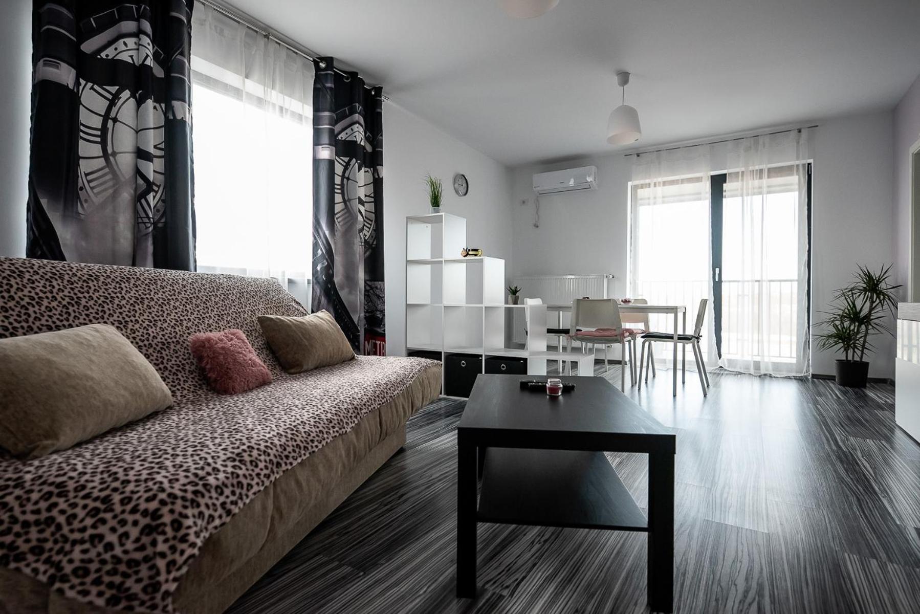 Feels Like Home - free parking and quite area view 4