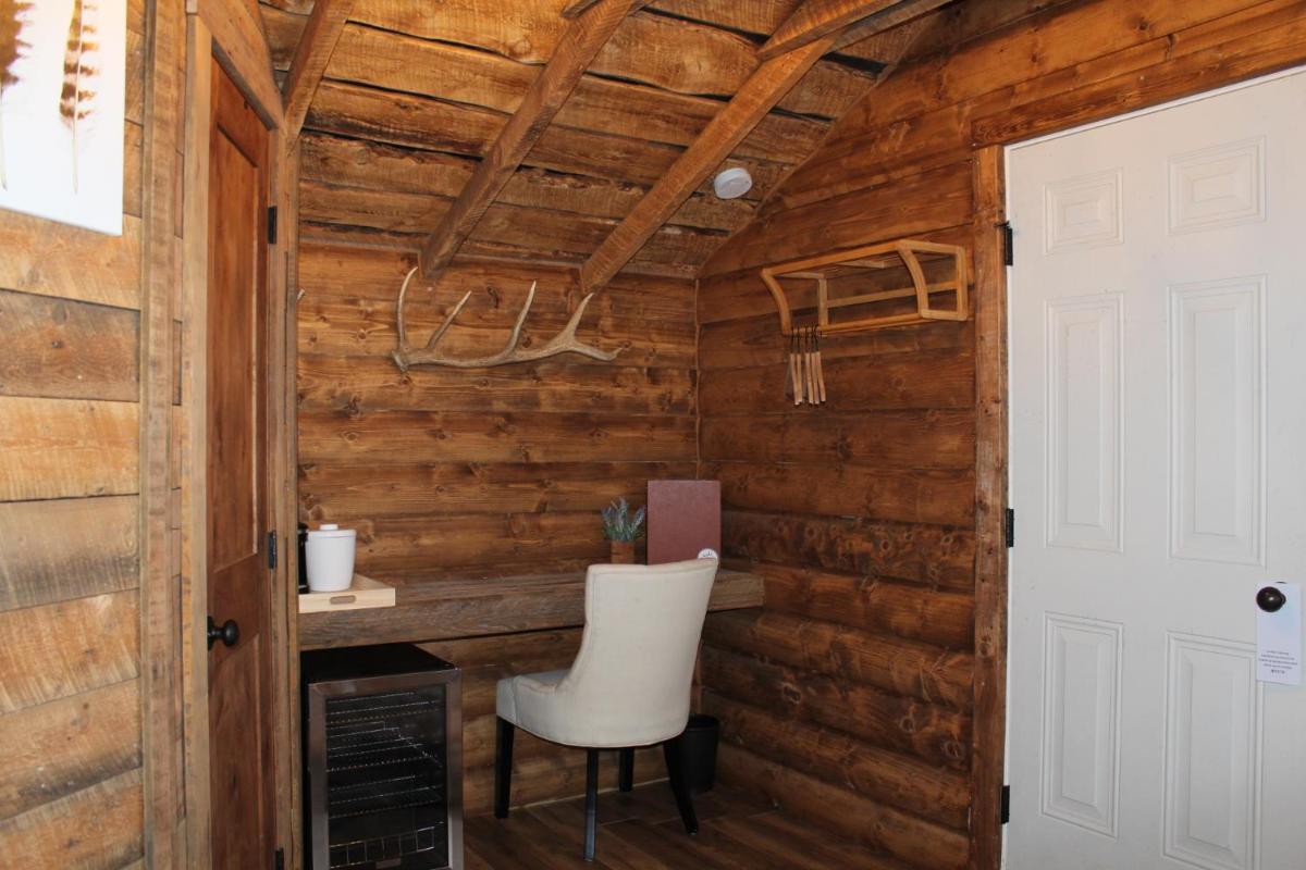 Elkhorn Cabins And Inn 12