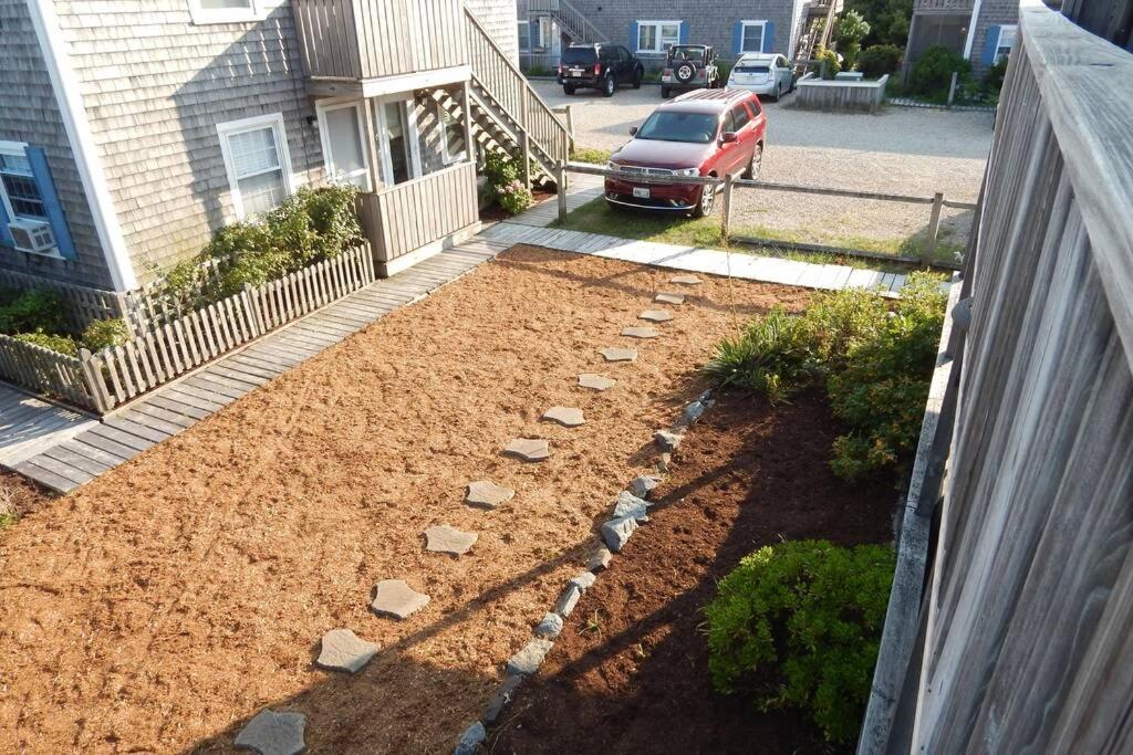 P-Town 2br Beach Beauty on the Bay. Water View! view 3