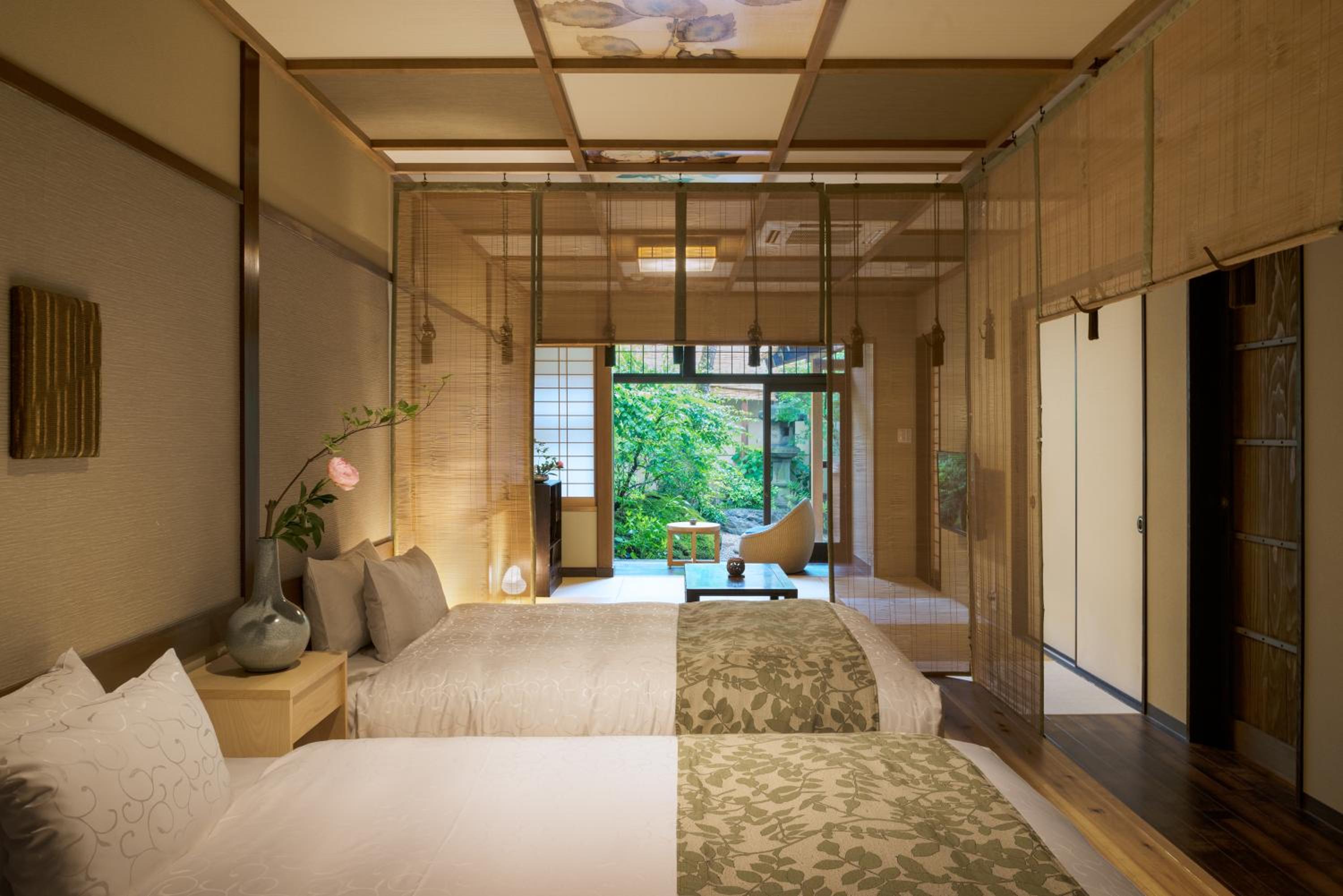 Nazuna Kyoto Nijo-jo 50